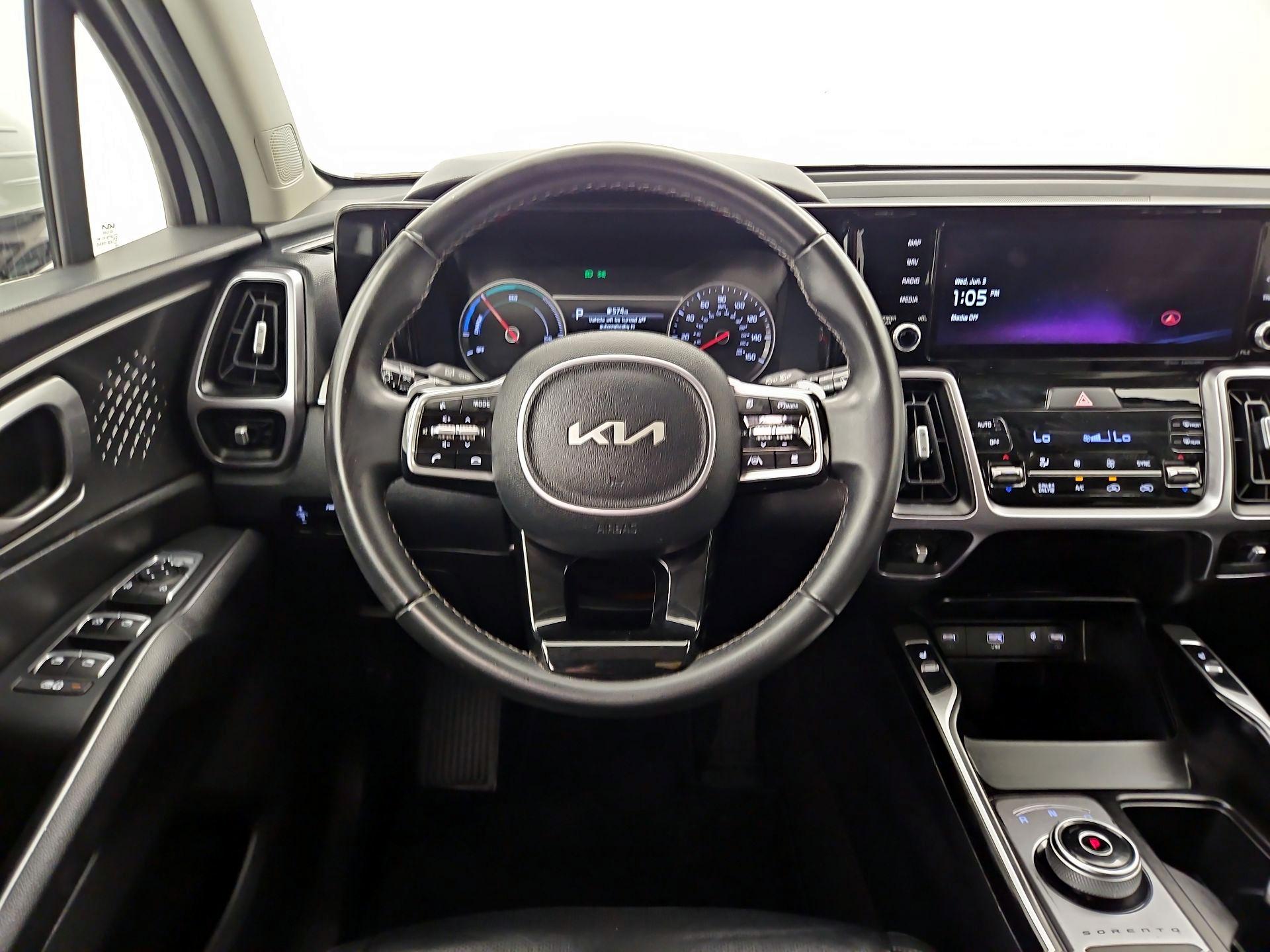 Thumbnail: 2023 Kia Sorento - 10