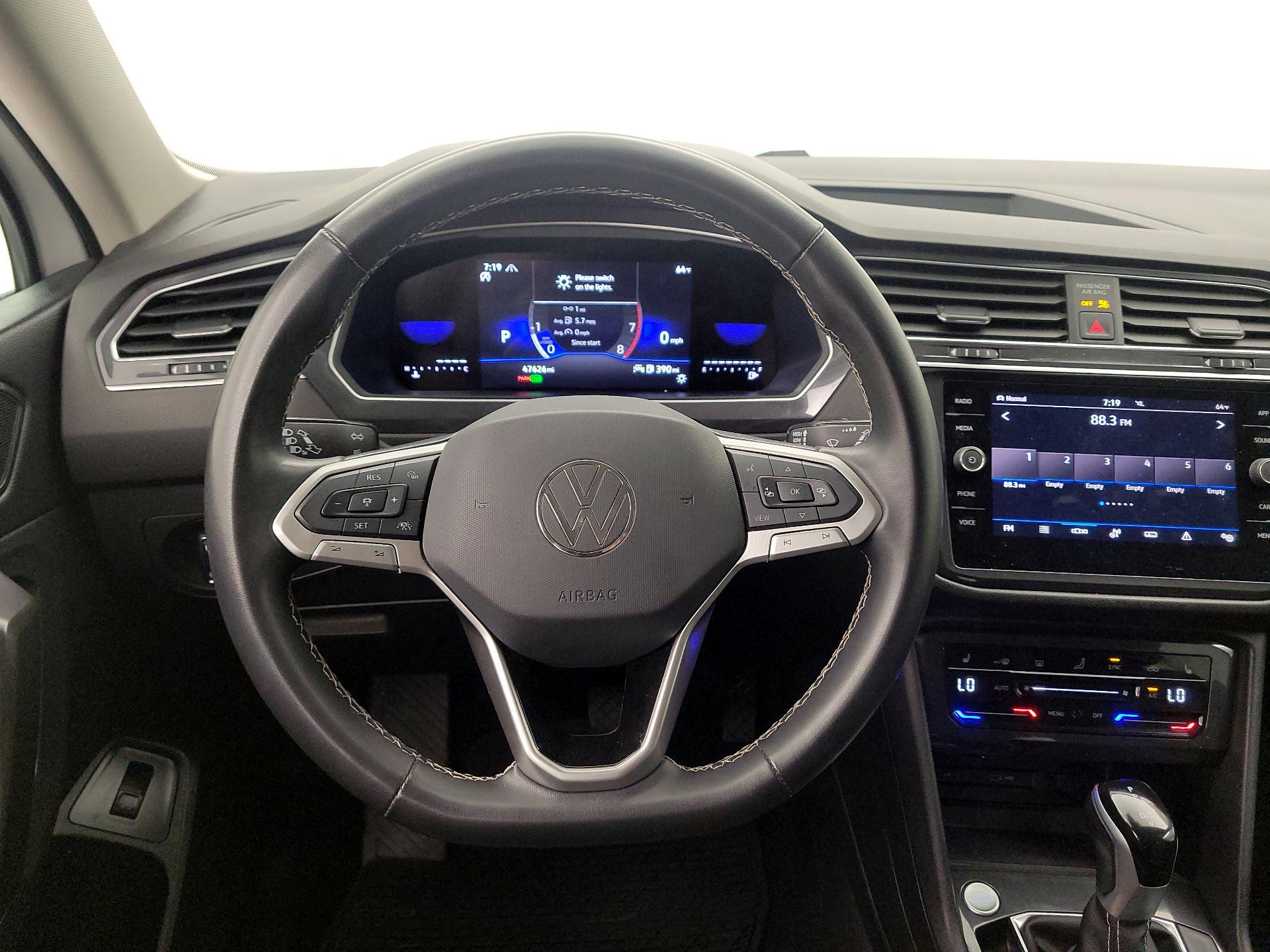 Thumbnail: 2024 Volkswagen Tiguan - 10