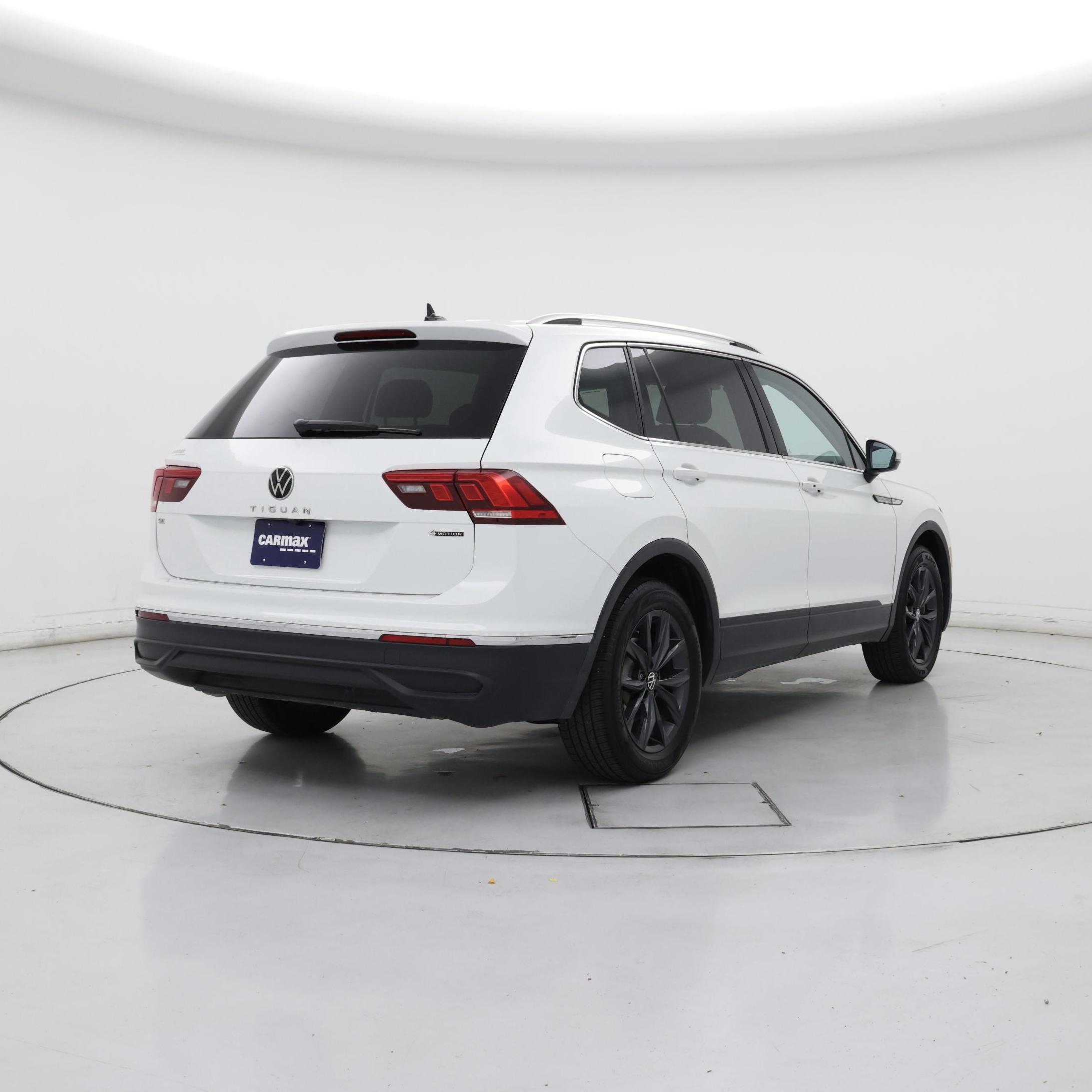 Thumbnail: 2024 Volkswagen Tiguan - 8