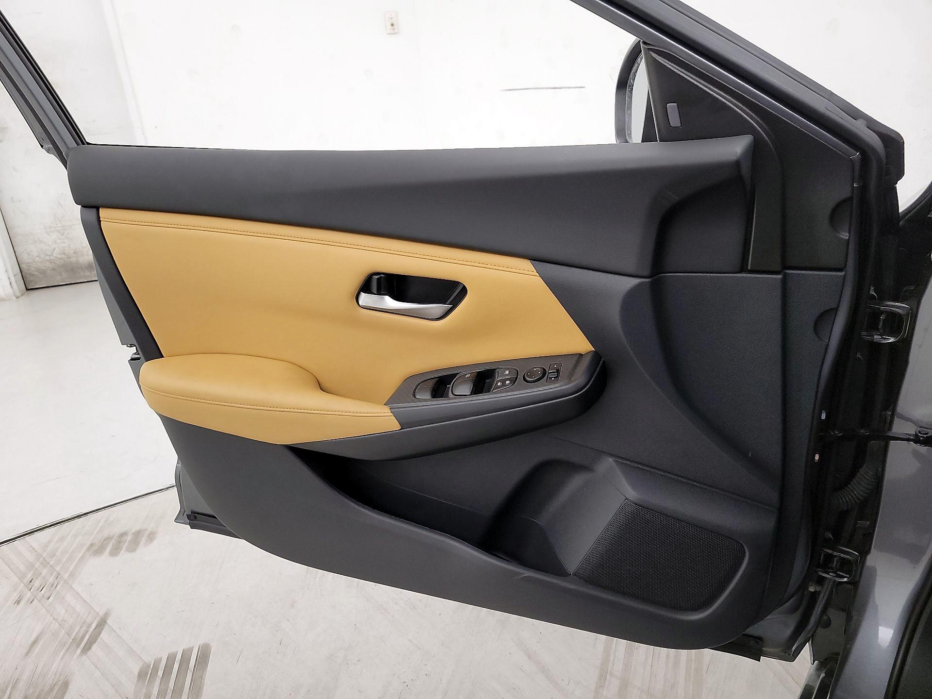 Thumbnail: 2021 Nissan Sentra - 12