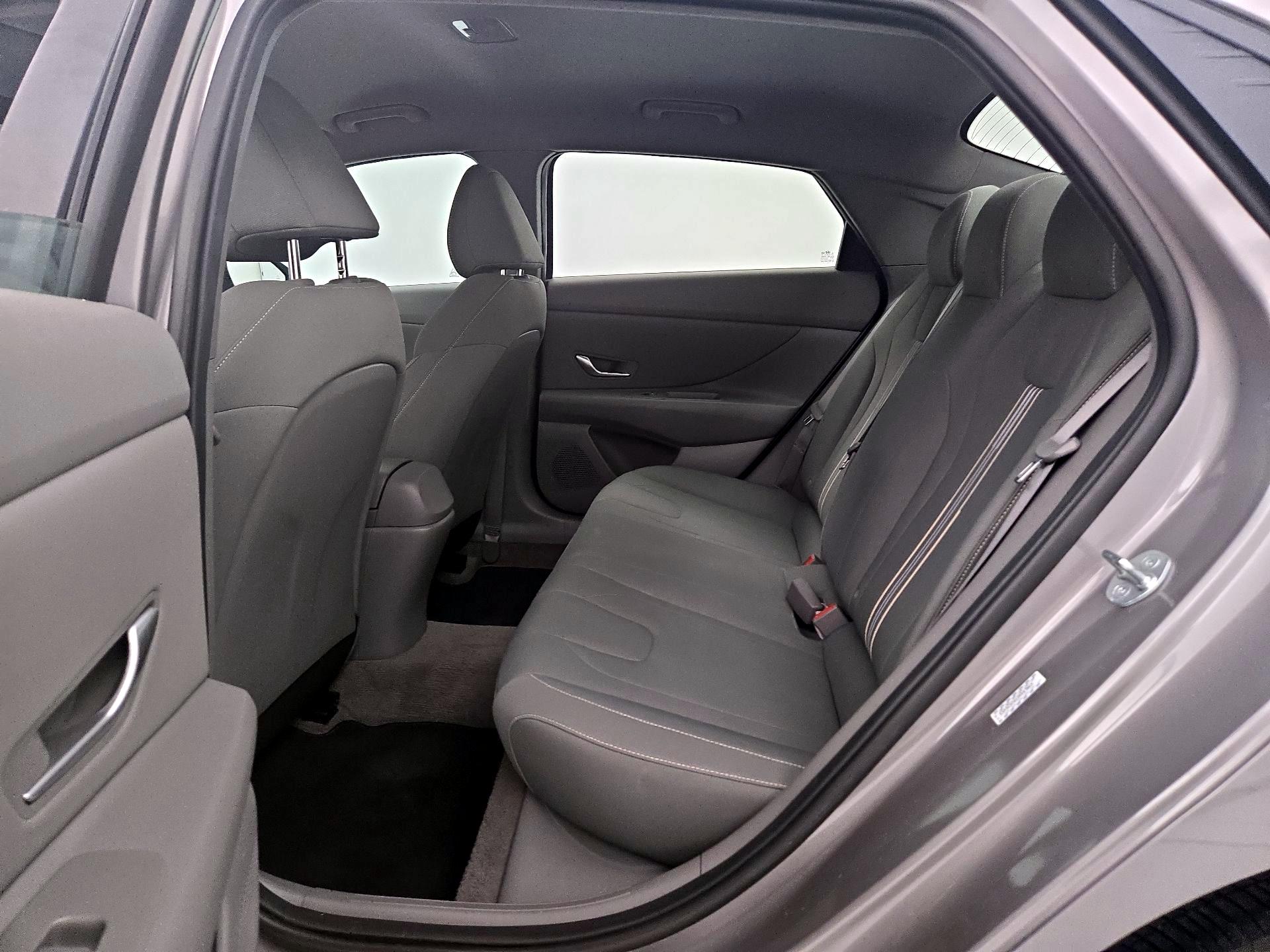 Thumbnail: 2023 Hyundai Elantra - 20