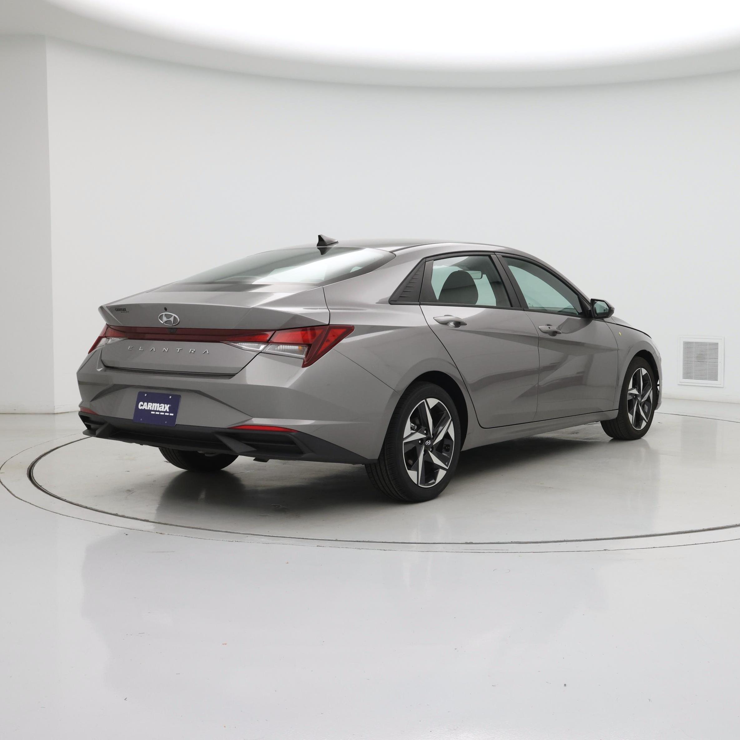 Thumbnail: 2023 Hyundai Elantra - 8