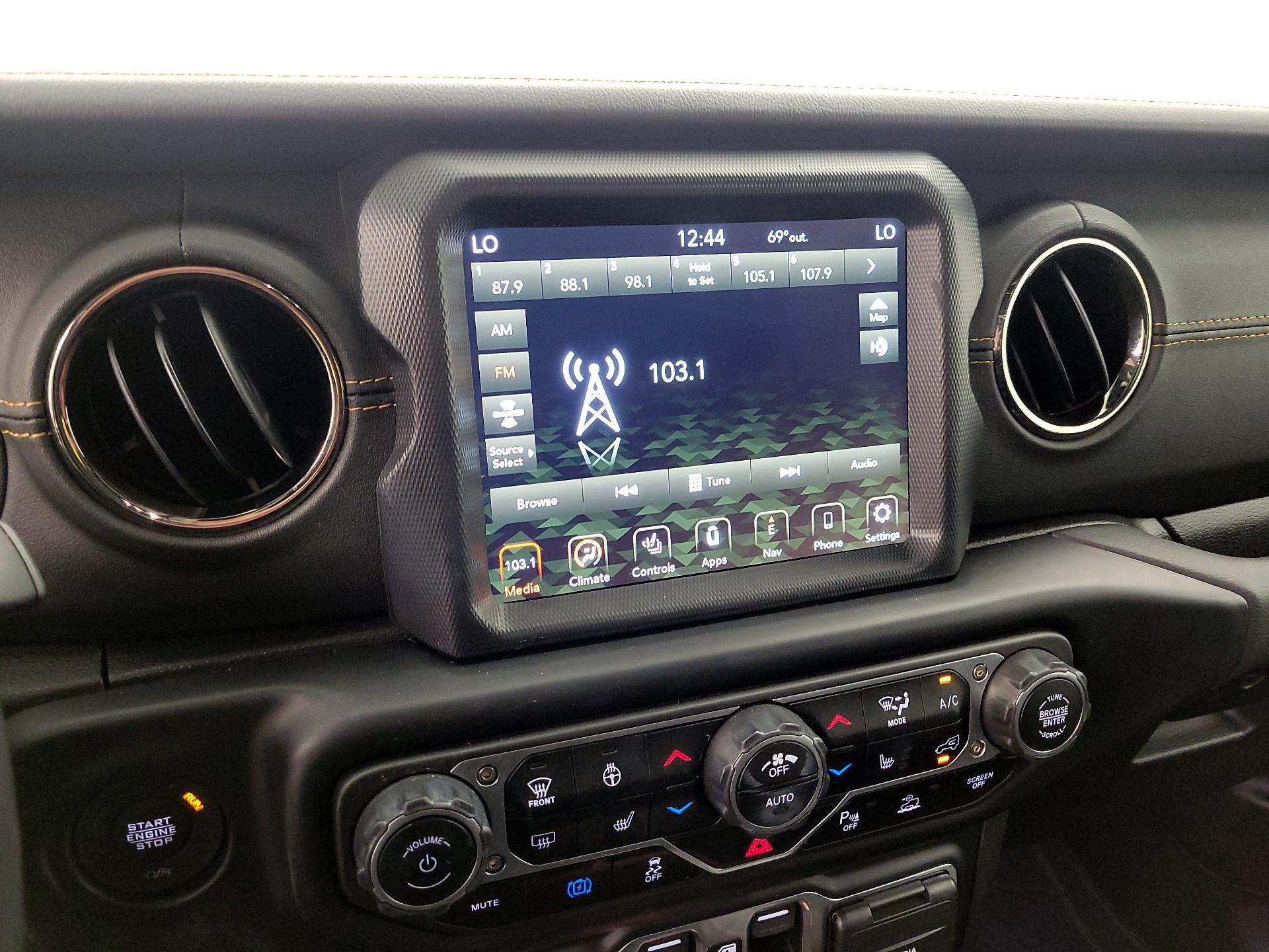 Thumbnail: 2023 Jeep Wrangler - 16