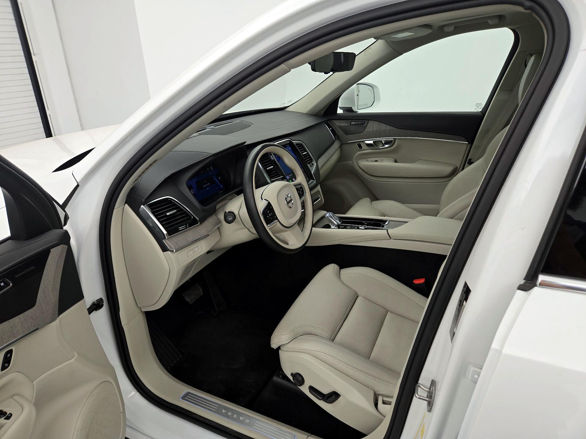 Thumbnail: 2025 Volvo XC90 - 9
