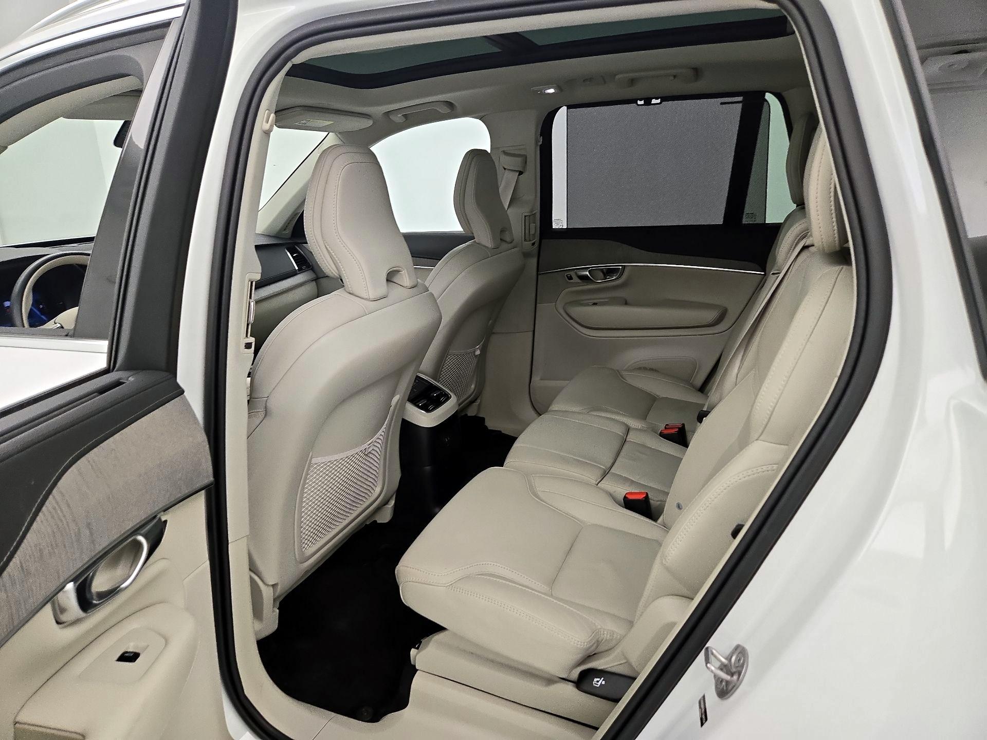 Thumbnail: 2025 Volvo XC90 - 18