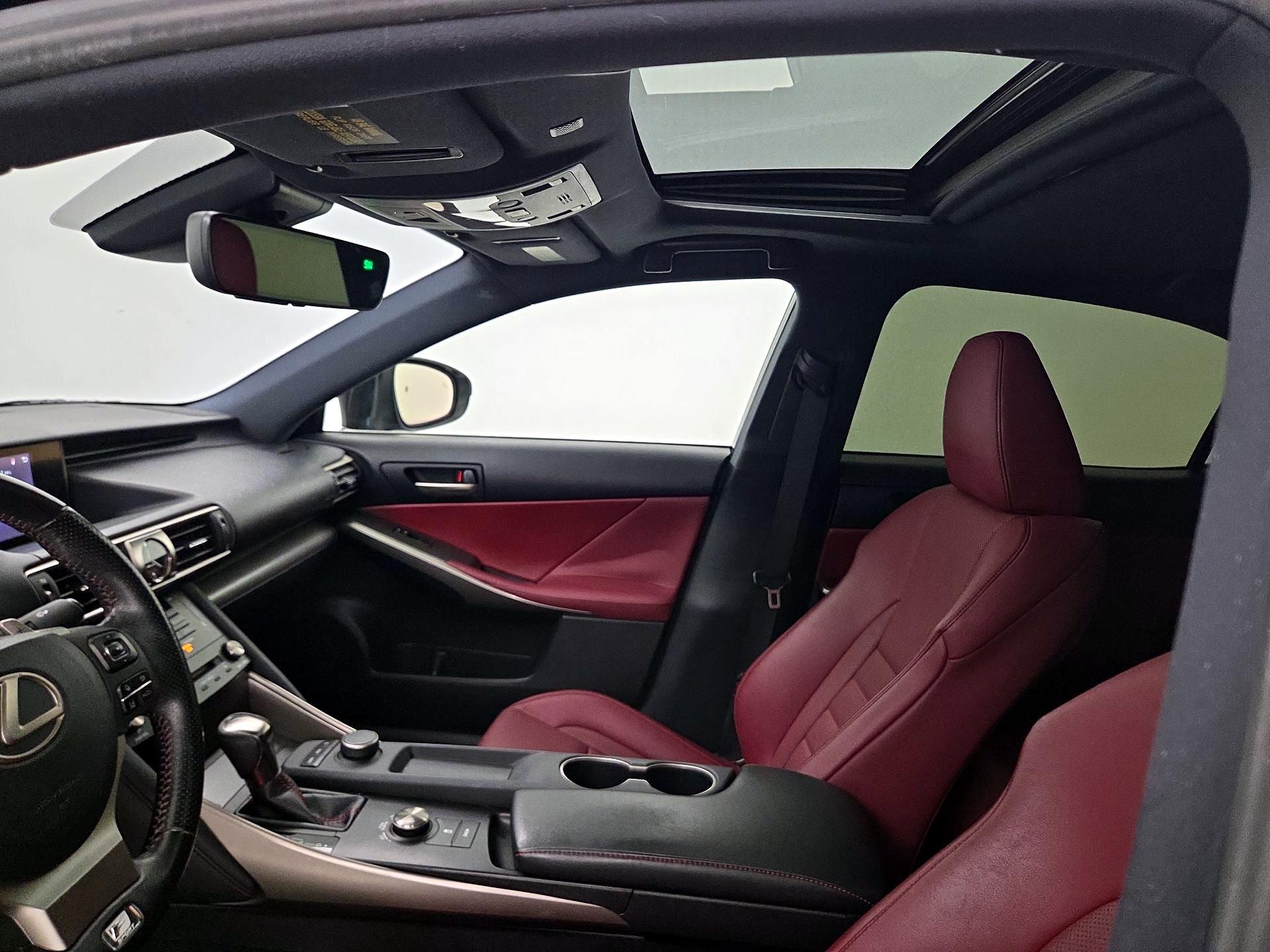 Thumbnail: 2018 Lexus IS - 19