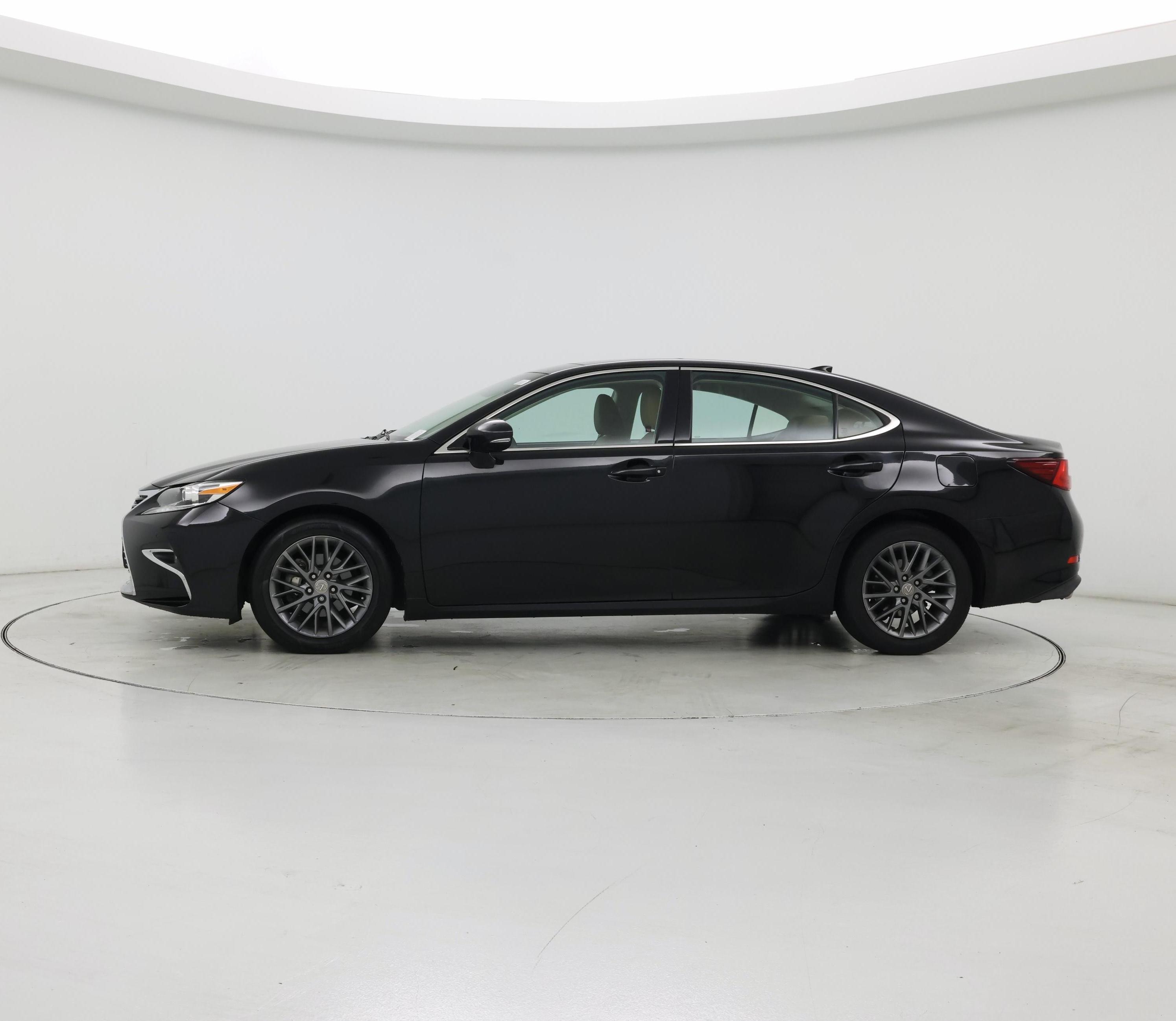 Thumbnail: 2018 Lexus ES - 3