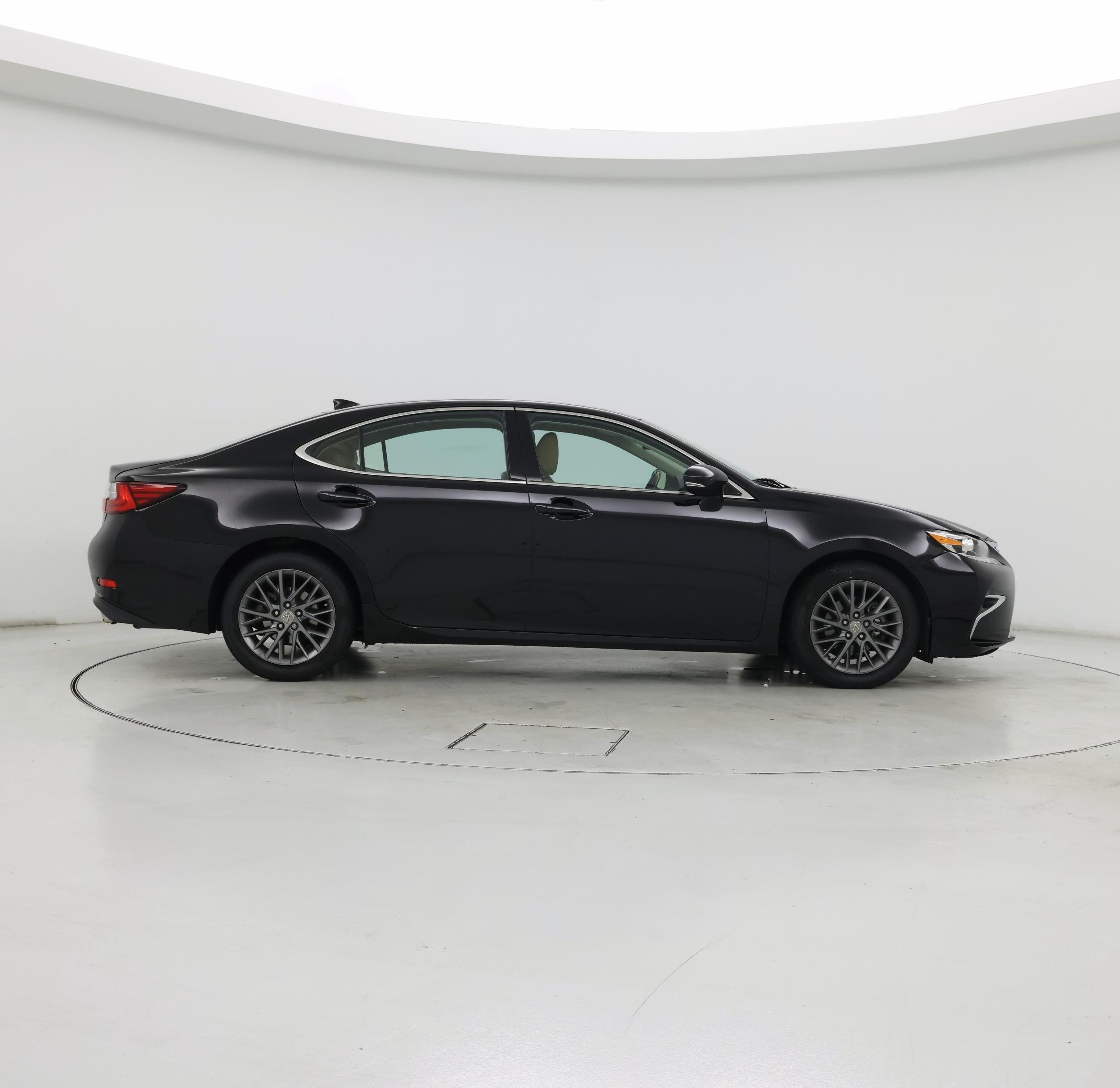 Thumbnail: 2018 Lexus ES - 7