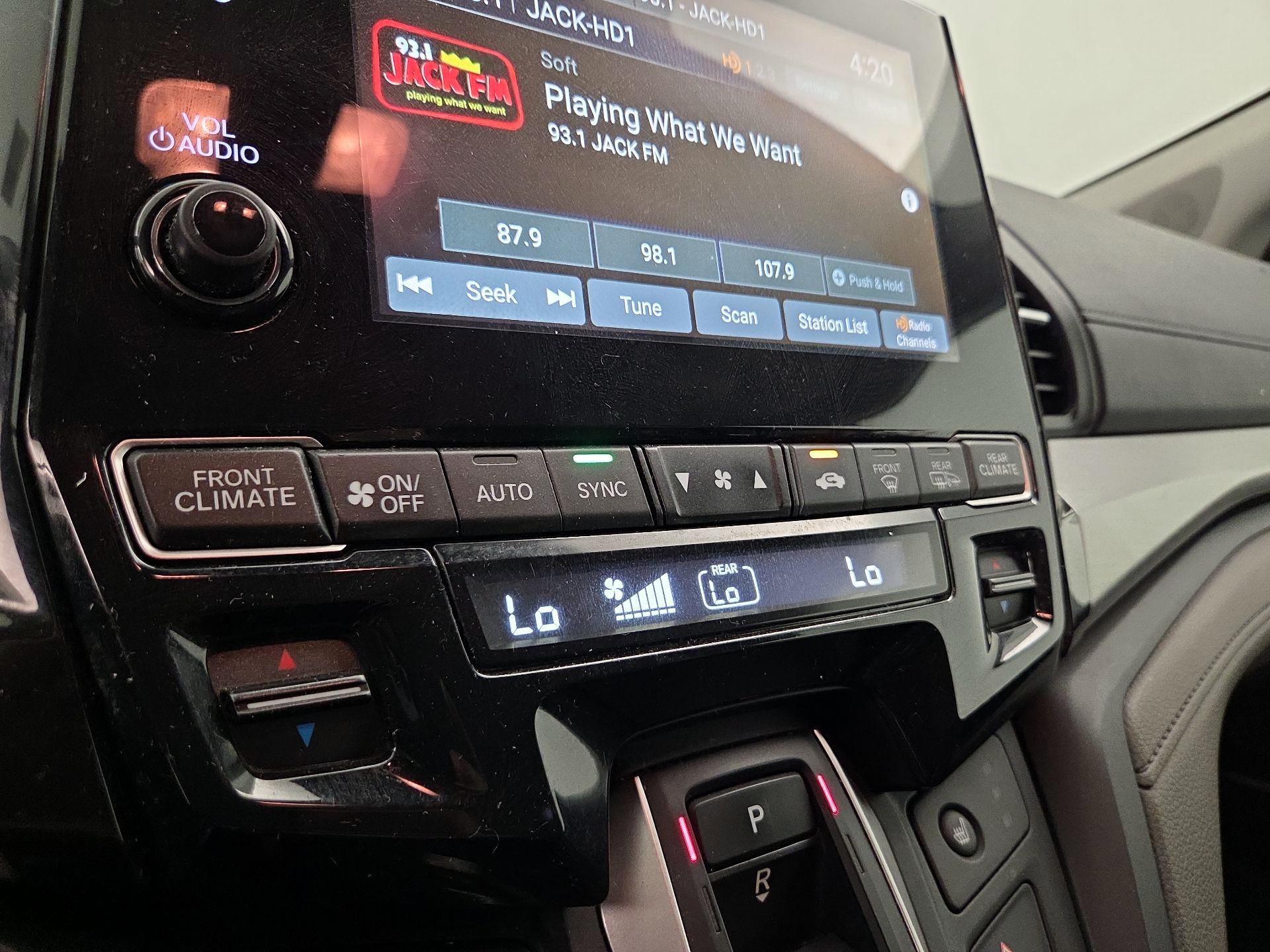 Thumbnail: 2020 Honda Odyssey - 16