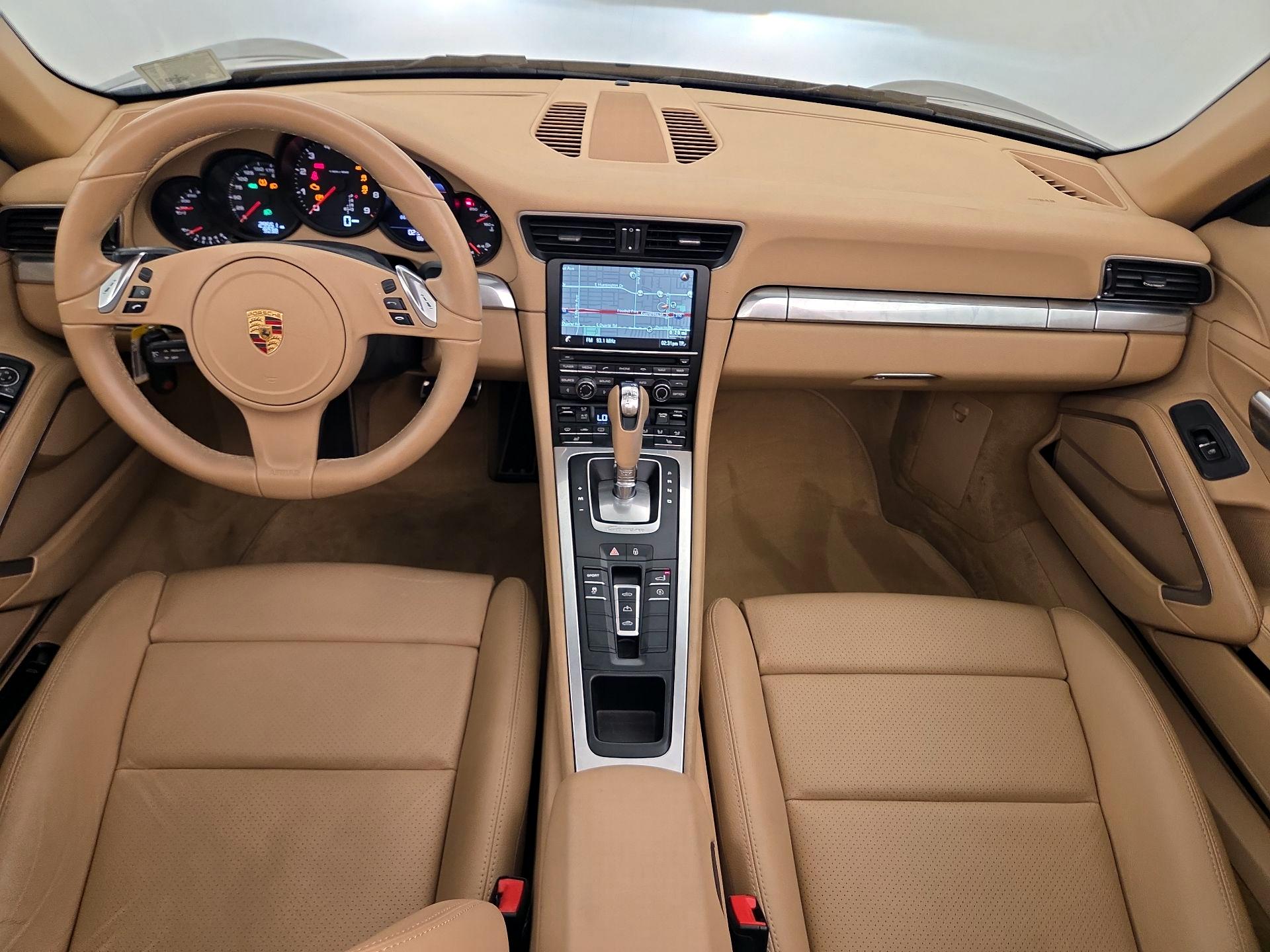 Thumbnail: 2015 Porsche 911 - 9