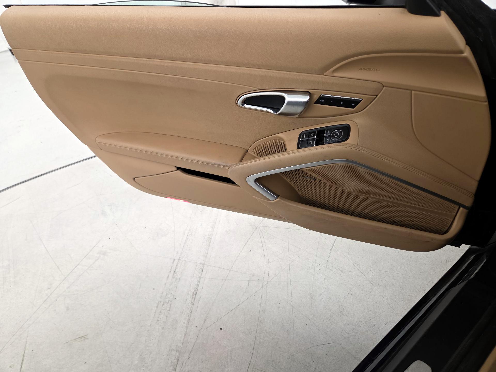 Thumbnail: 2015 Porsche 911 - 12