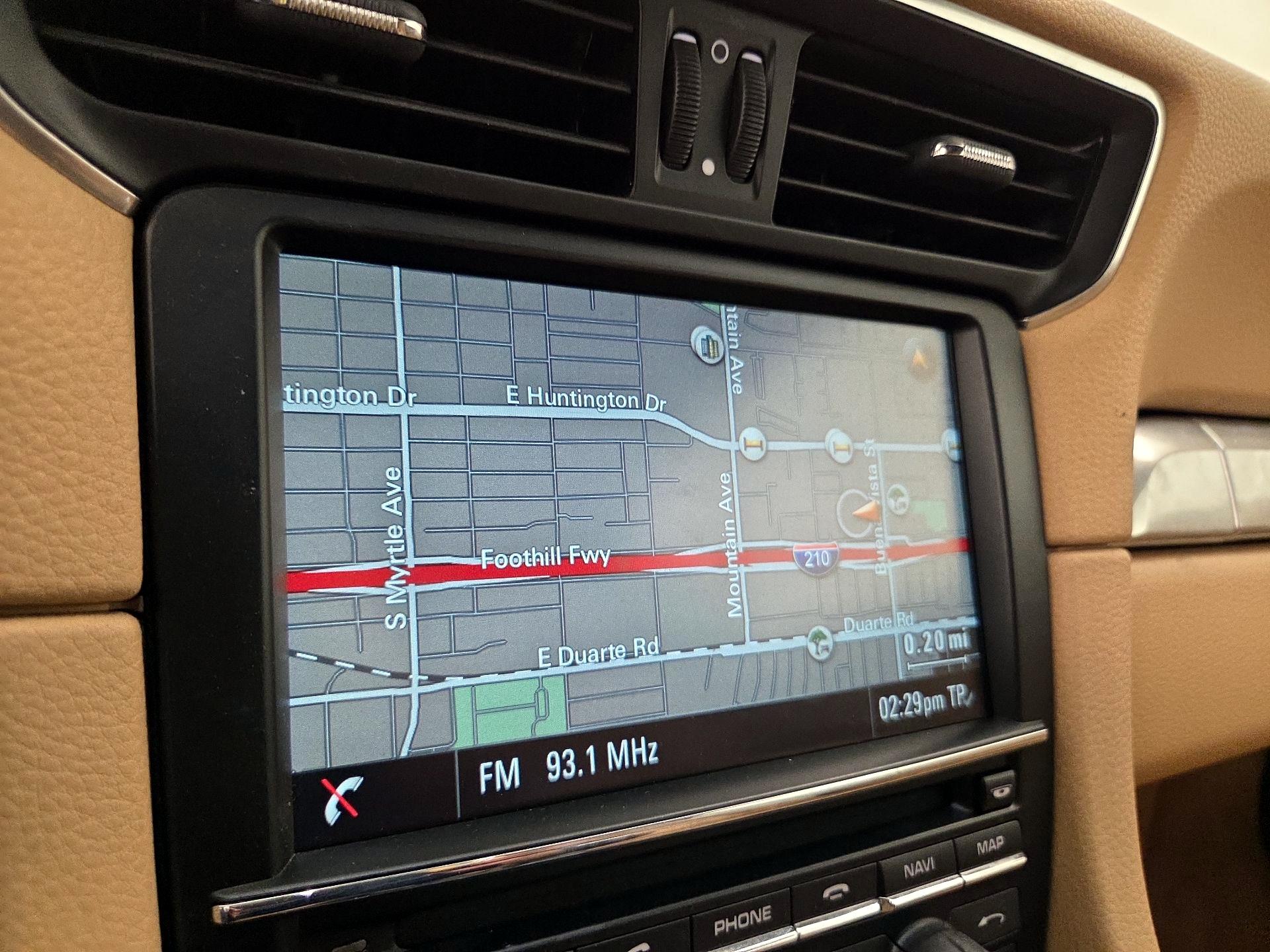 Thumbnail: 2015 Porsche 911 - 14