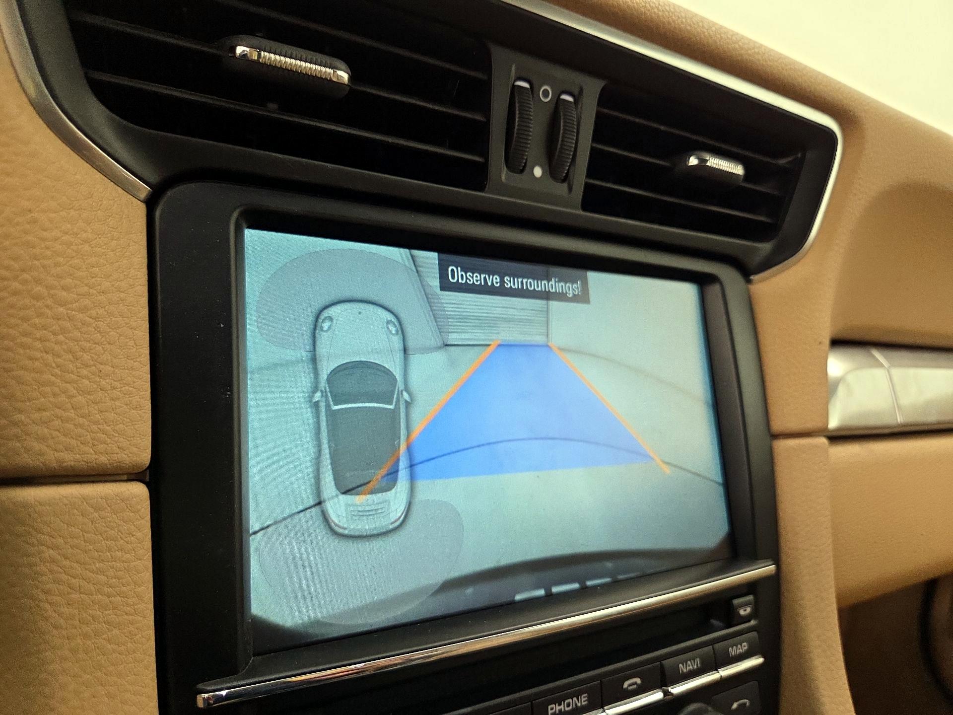 Thumbnail: 2015 Porsche 911 - 15