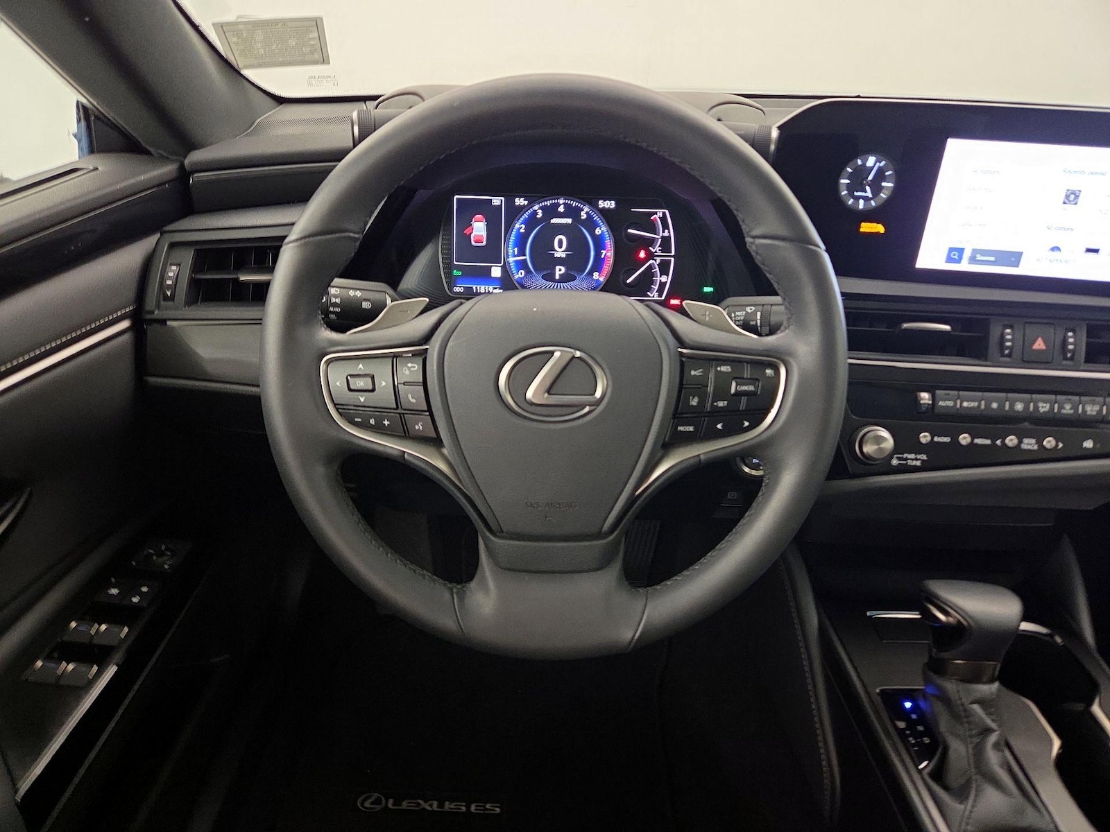 2024 Lexus ES 350 - Photo 11