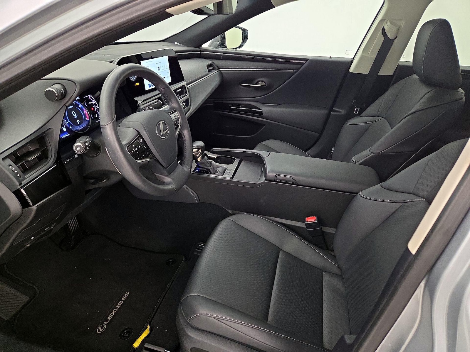 2024 Lexus ES 350 - Photo 12