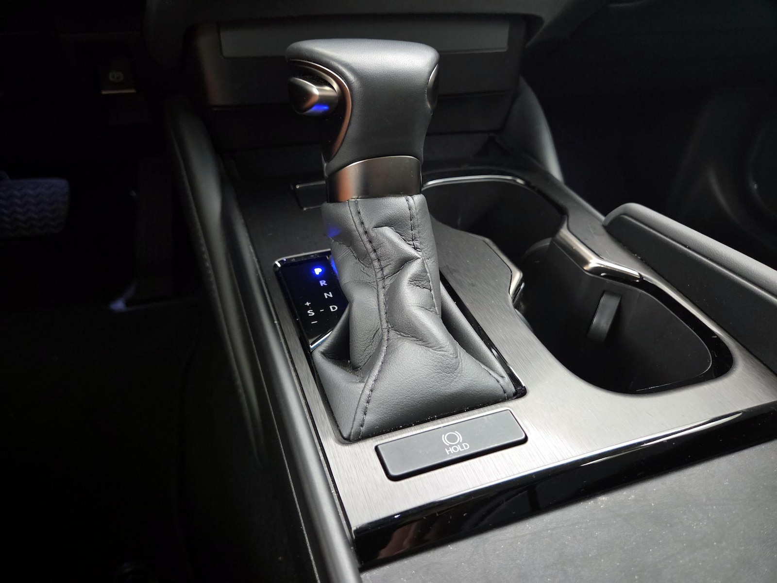 2024 Lexus ES 350 - Photo 18