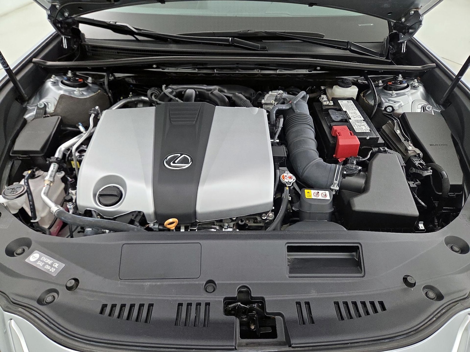 2024 Lexus ES 350 - Photo 23