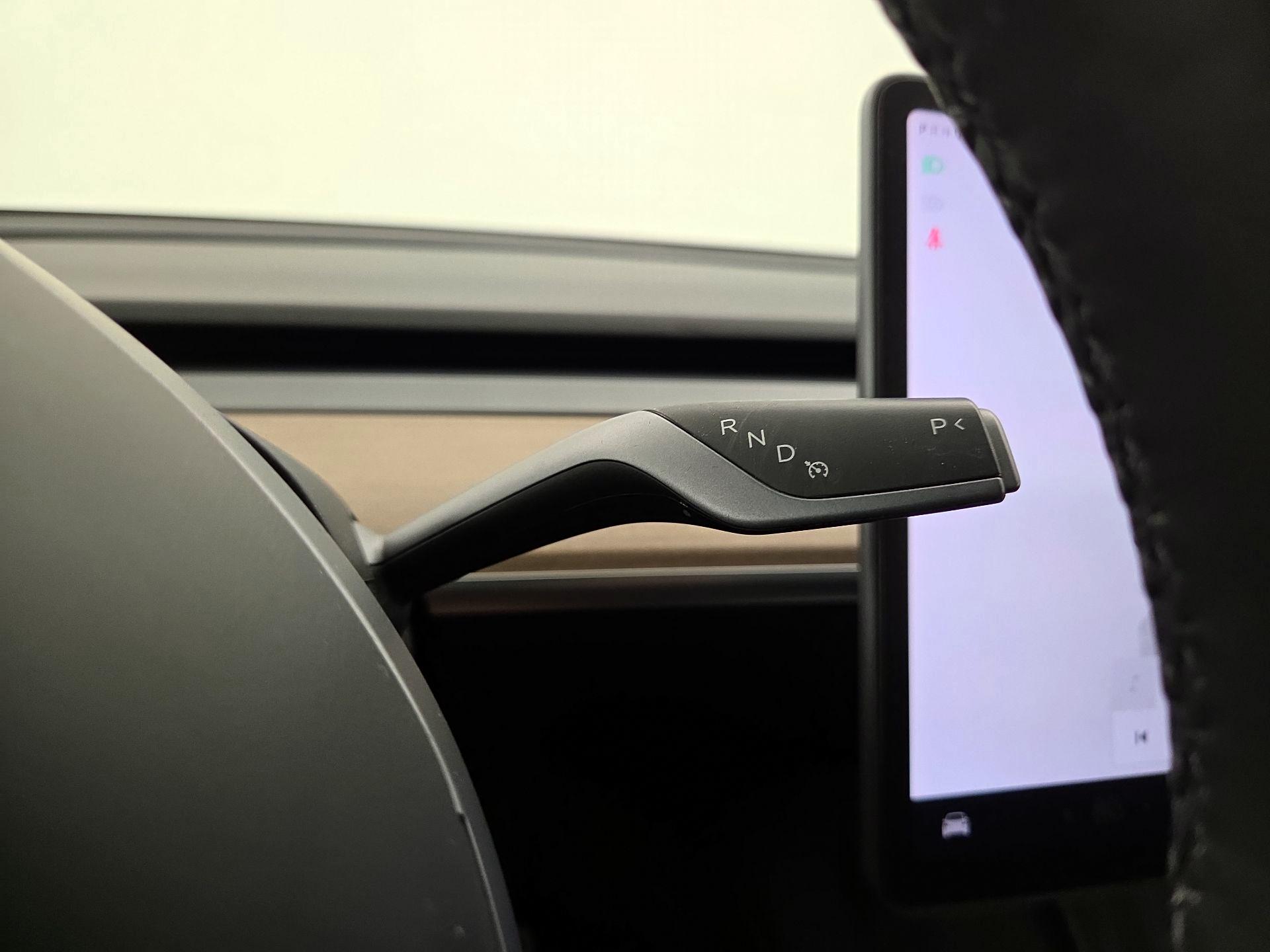 Thumbnail: 2022 Tesla Model Y - 17