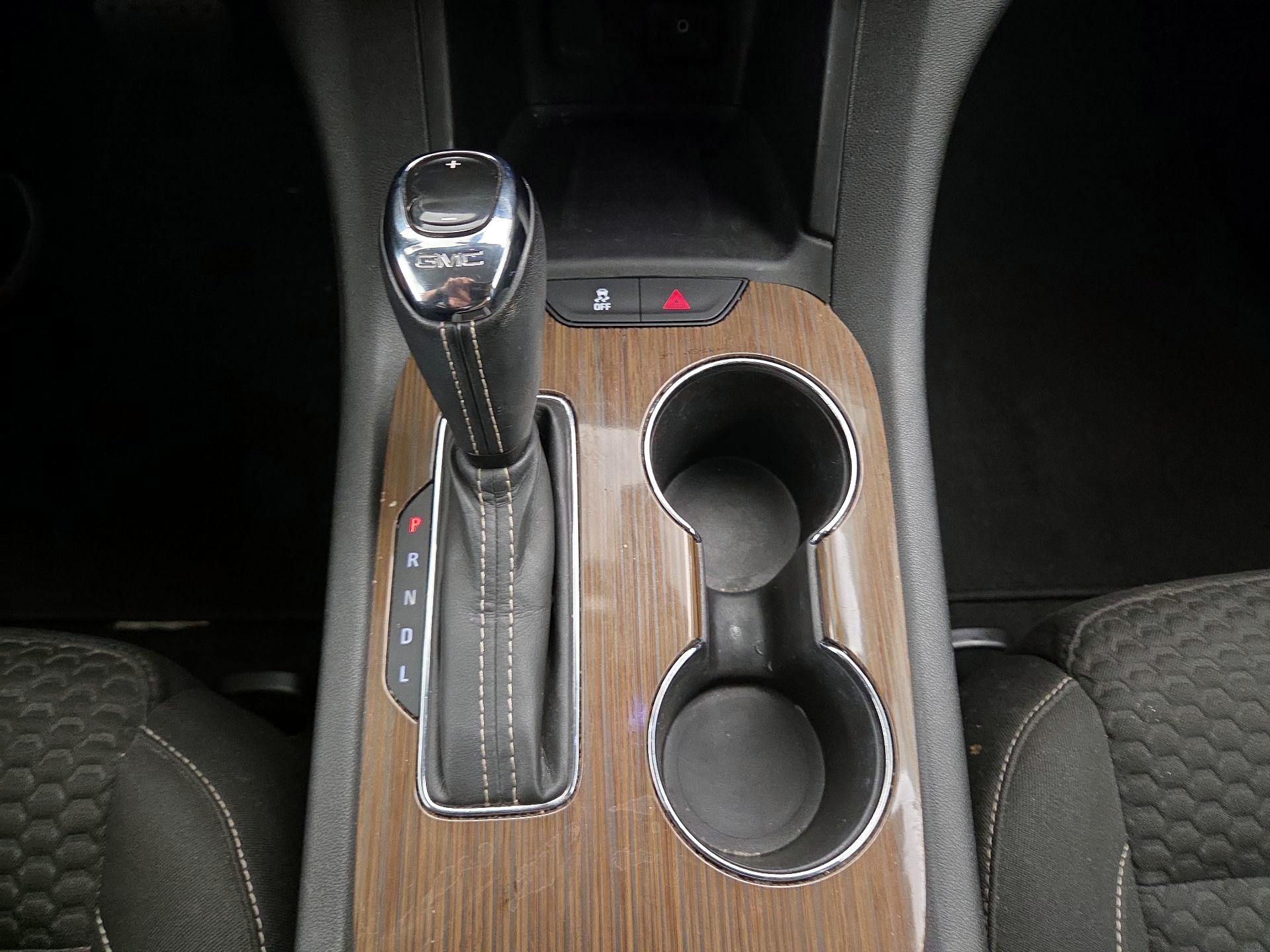 Thumbnail: 2019 GMC Acadia - 17