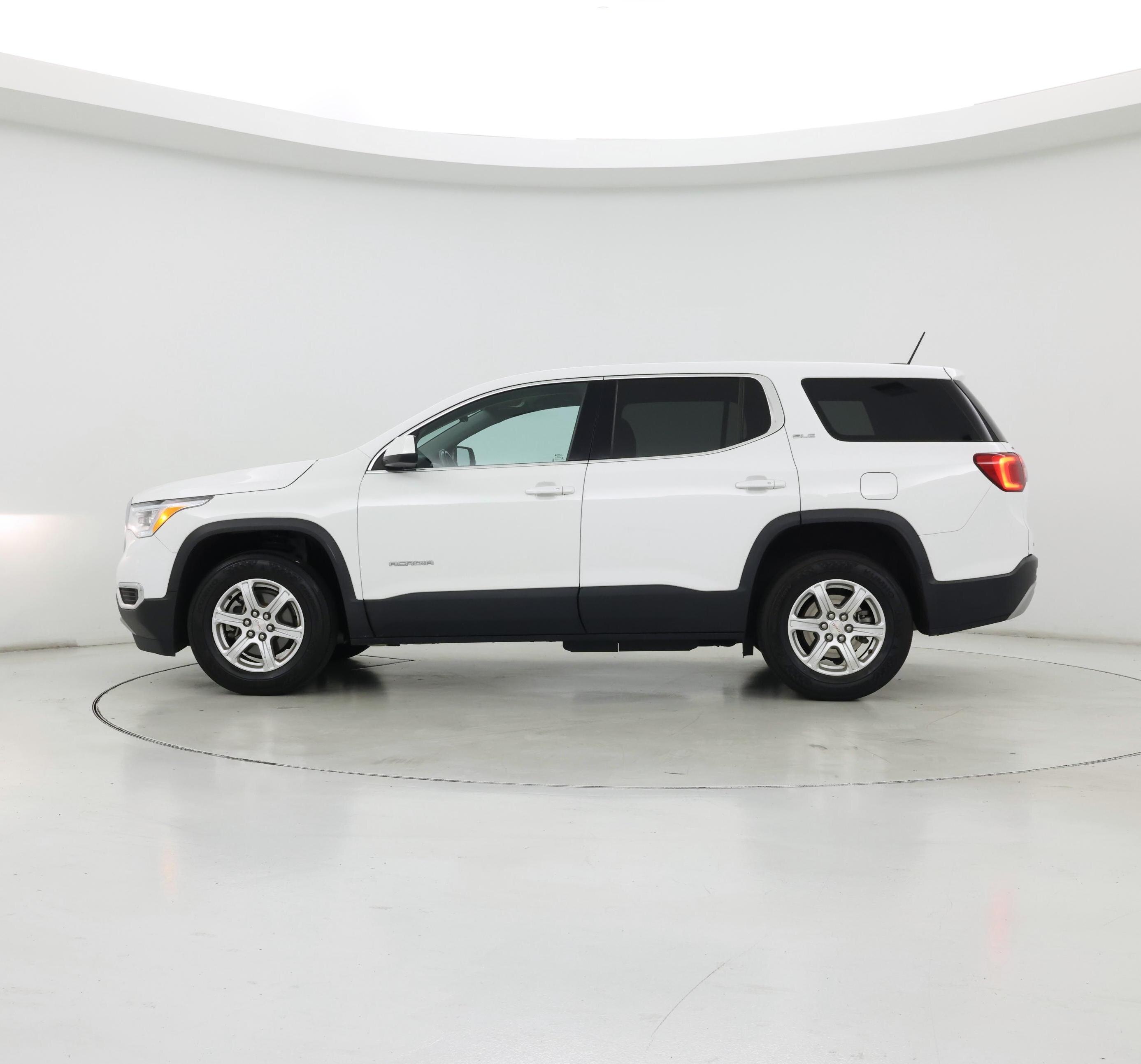 Thumbnail: 2019 GMC Acadia - 3