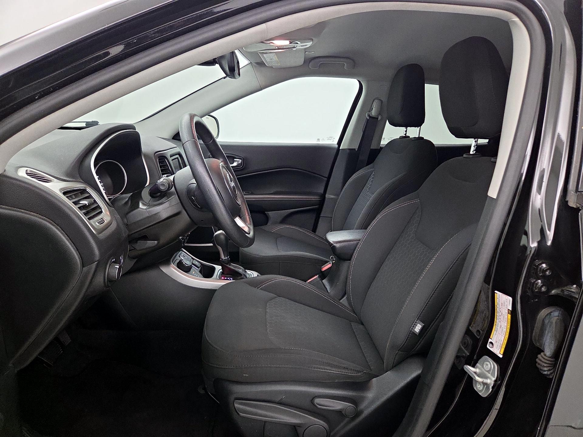 Thumbnail: 2018 Jeep Compass - 11