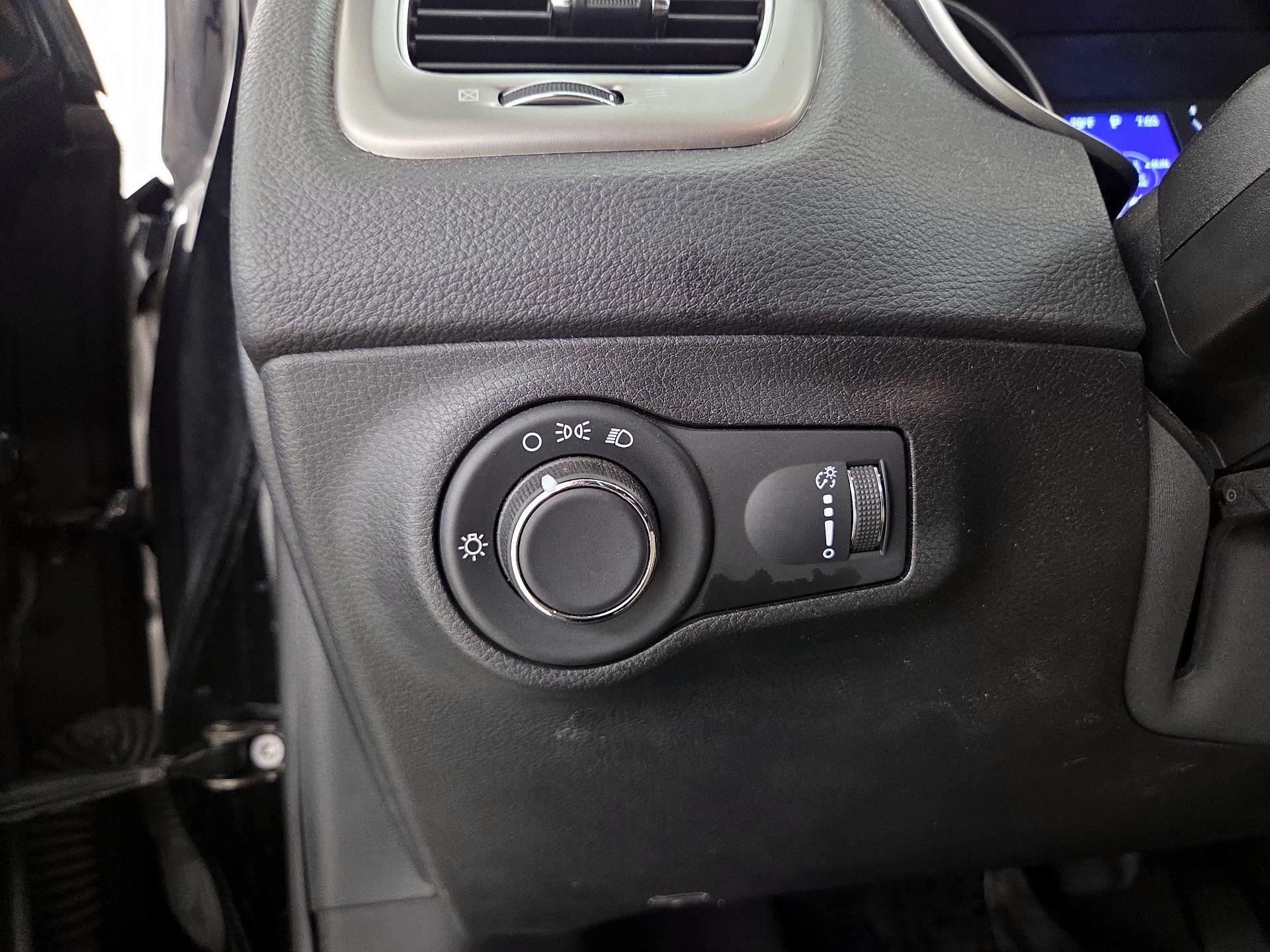 Thumbnail: 2018 Jeep Compass - 13