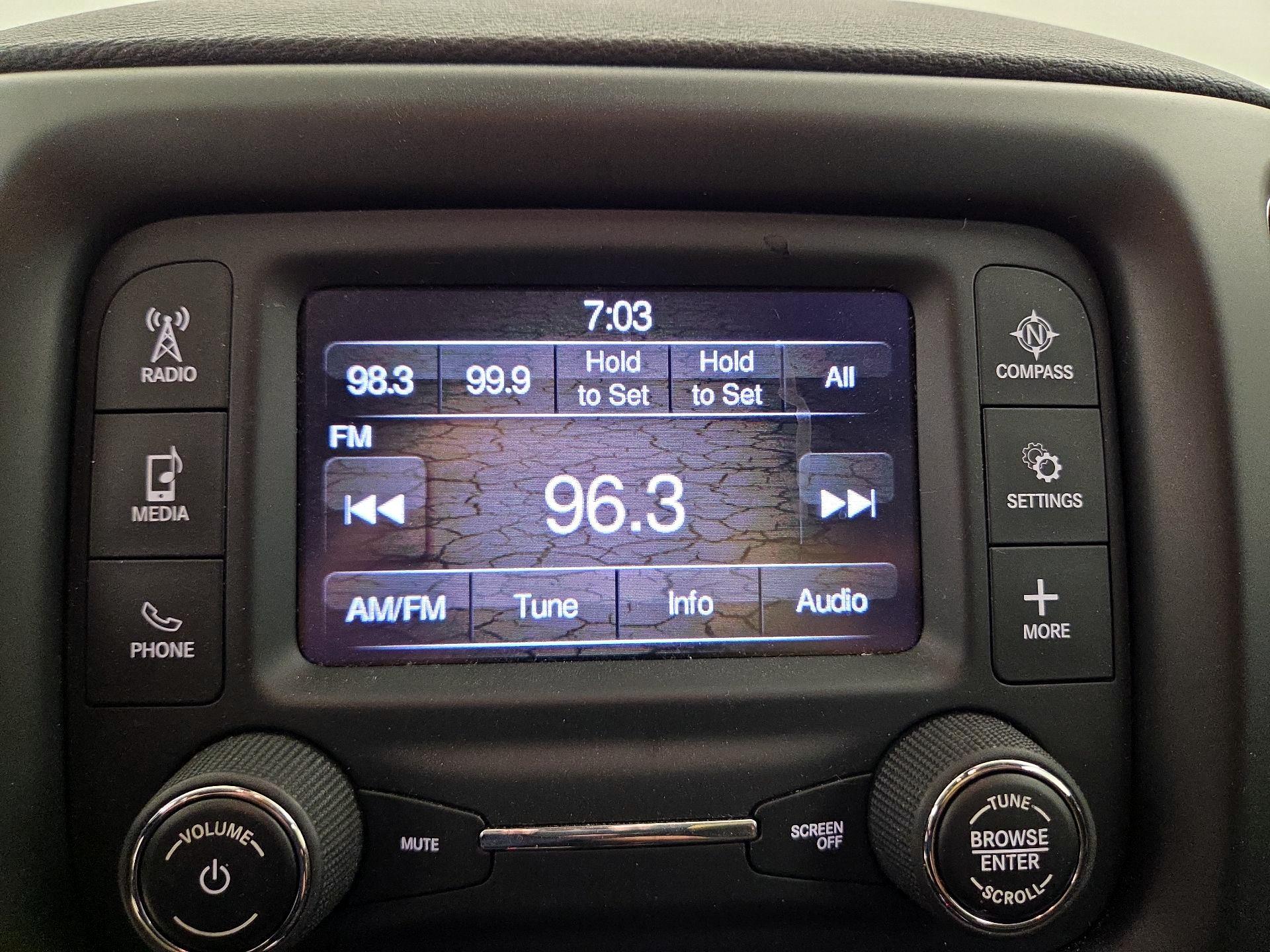 Thumbnail: 2018 Jeep Compass - 15