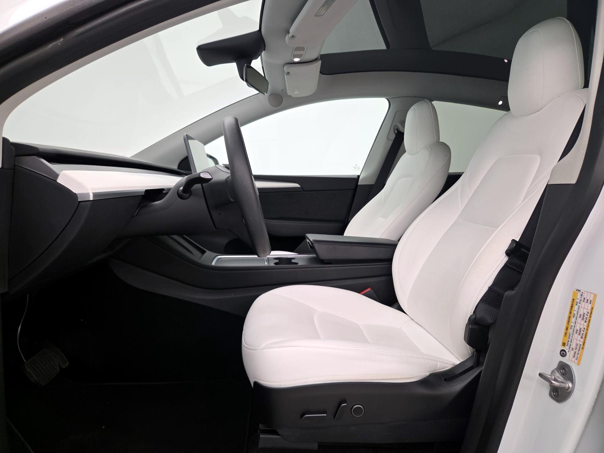 Thumbnail: 2023 Tesla Model Y - 11