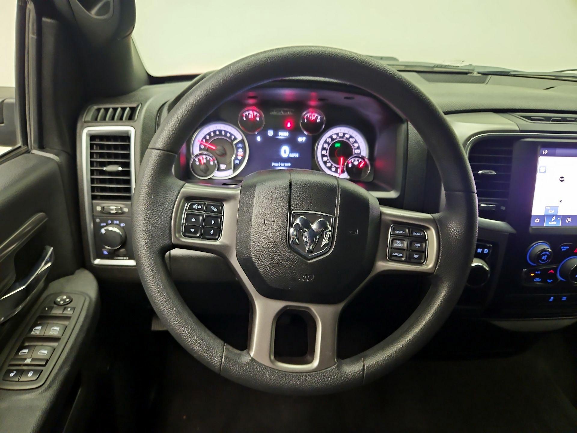 Thumbnail: 2022 RAM 1500 Classic - 10