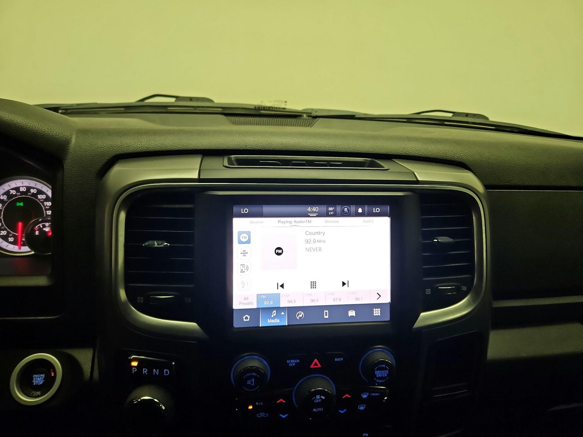 Thumbnail: 2022 RAM 1500 Classic - 14