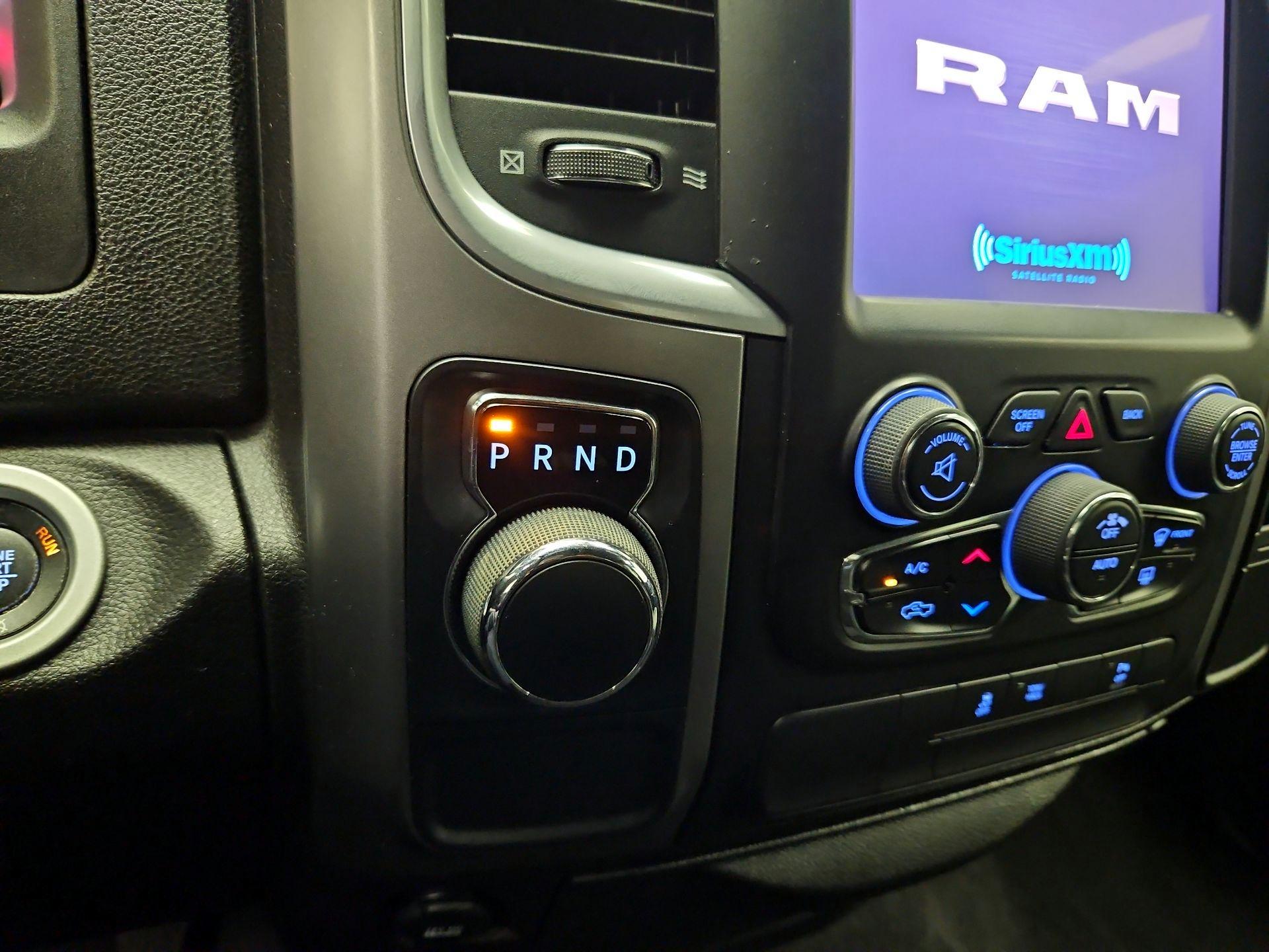 Thumbnail: 2022 RAM 1500 Classic - 16