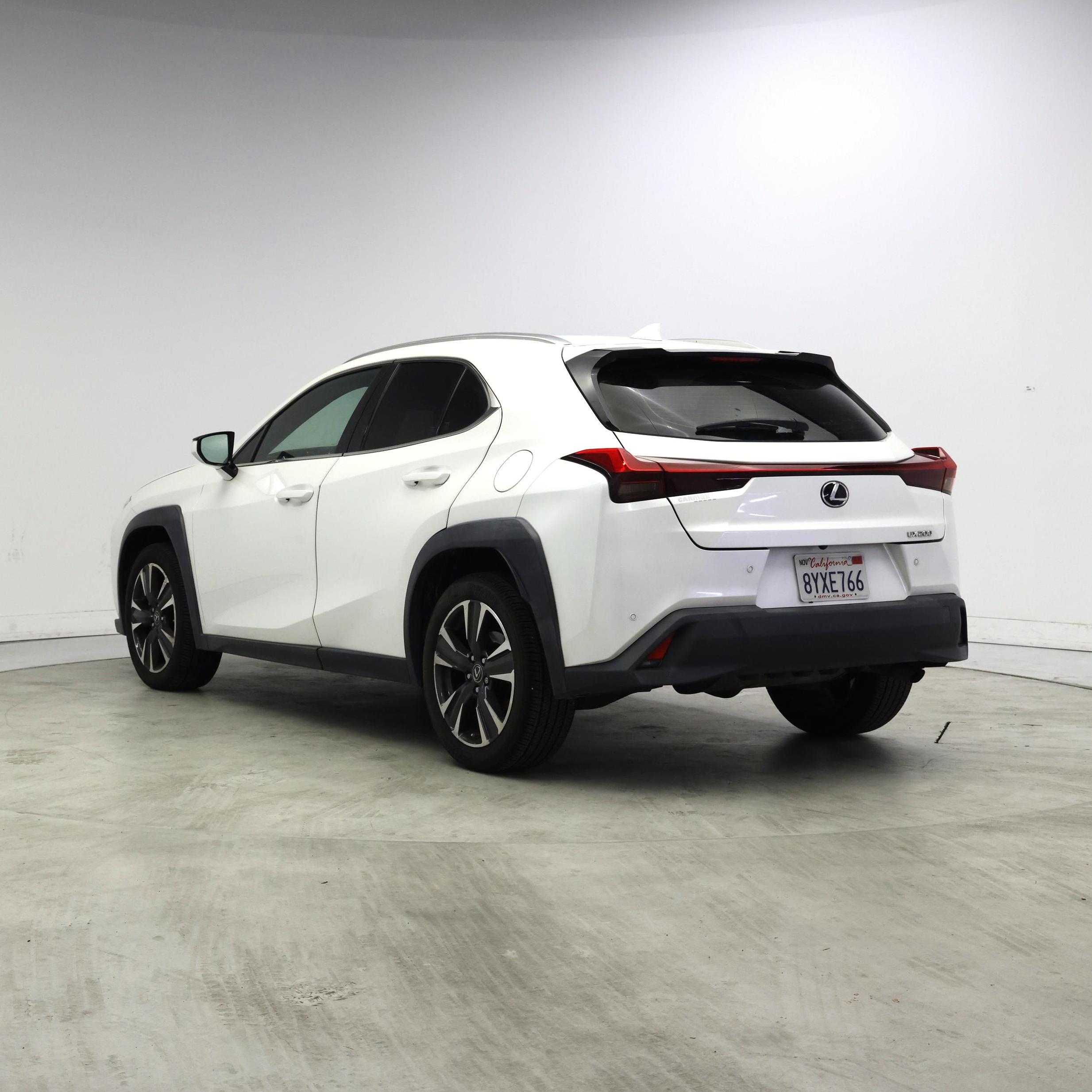 Thumbnail: 2022 Lexus UX - 2
