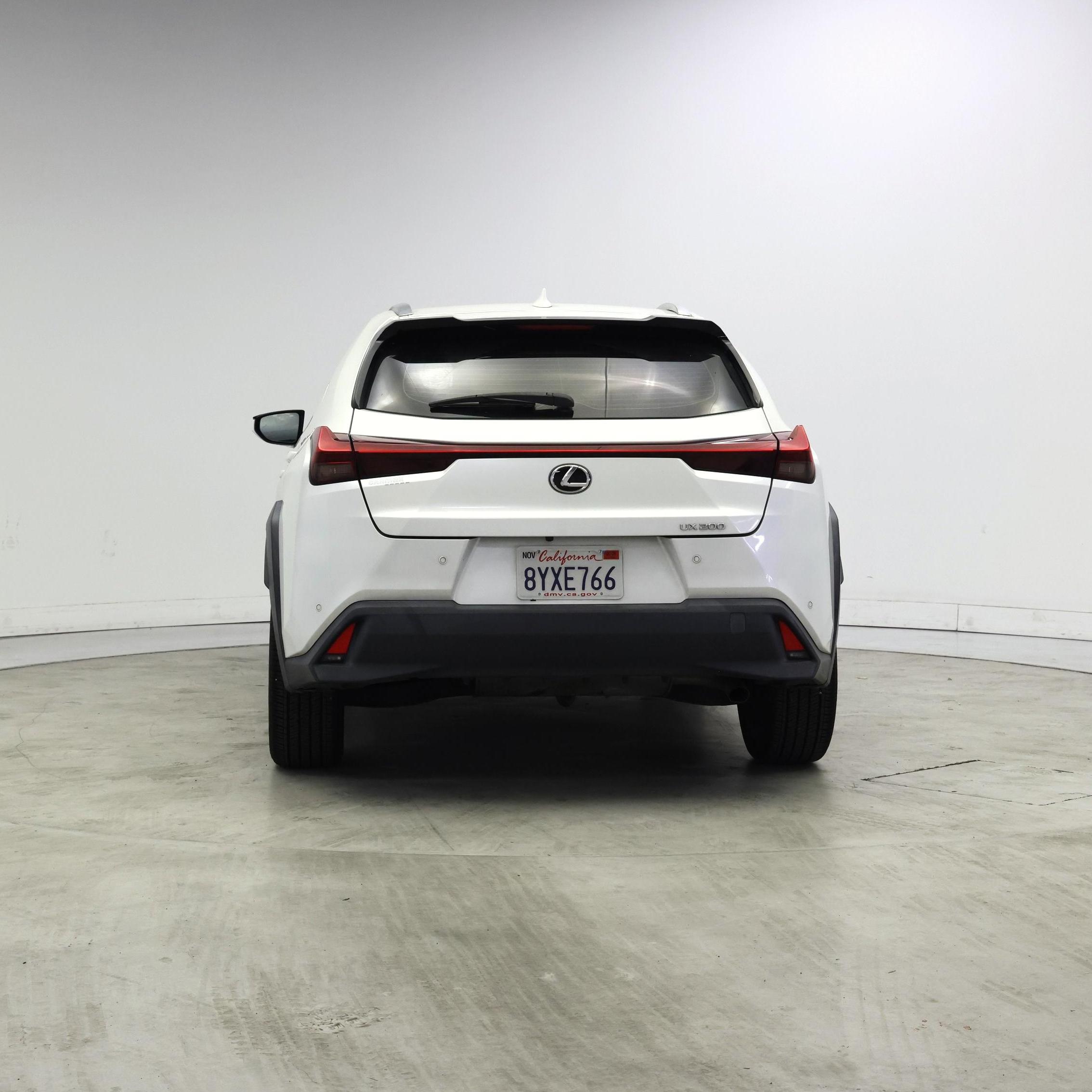 Thumbnail: 2022 Lexus UX - 6