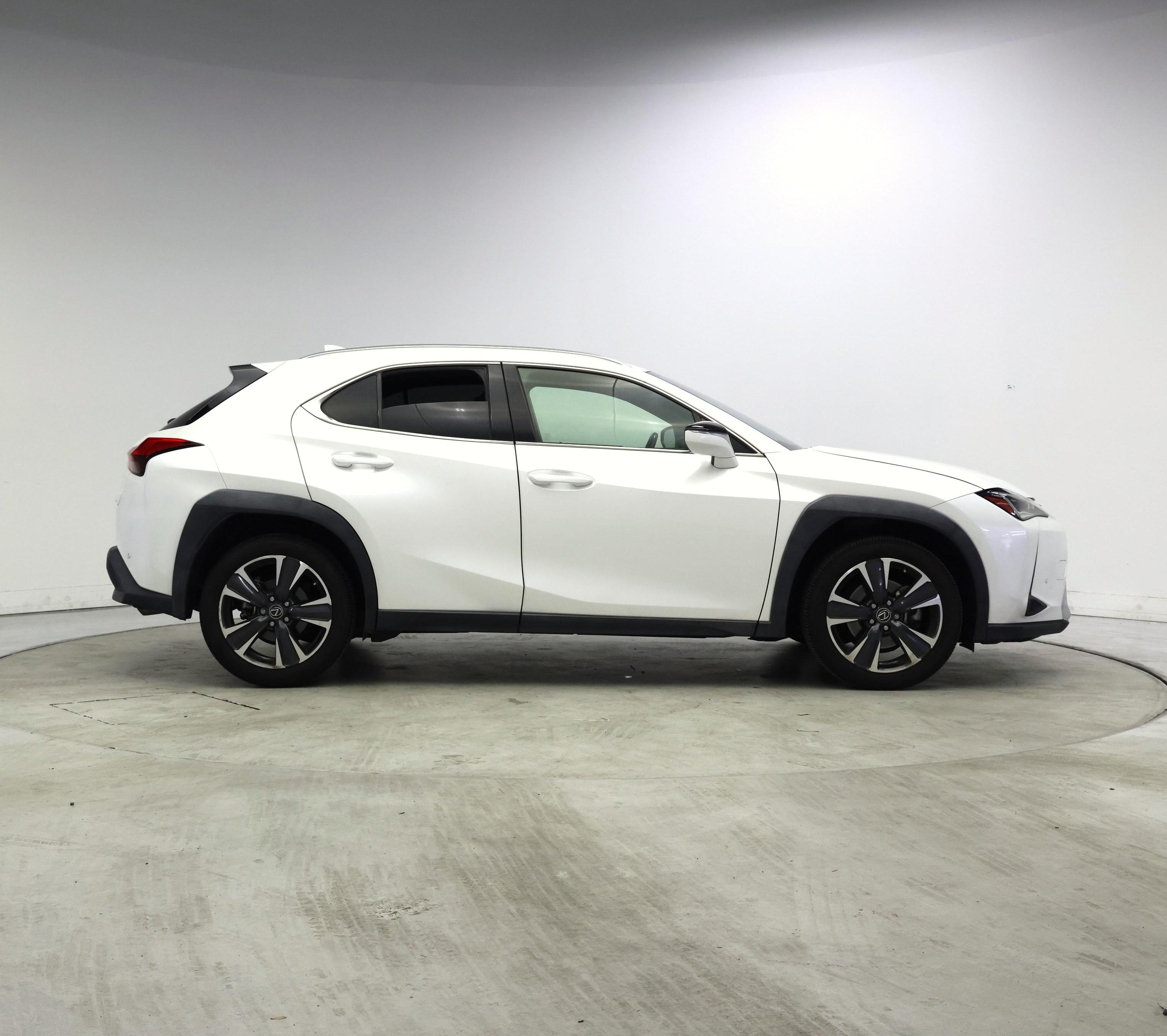 Thumbnail: 2022 Lexus UX - 7