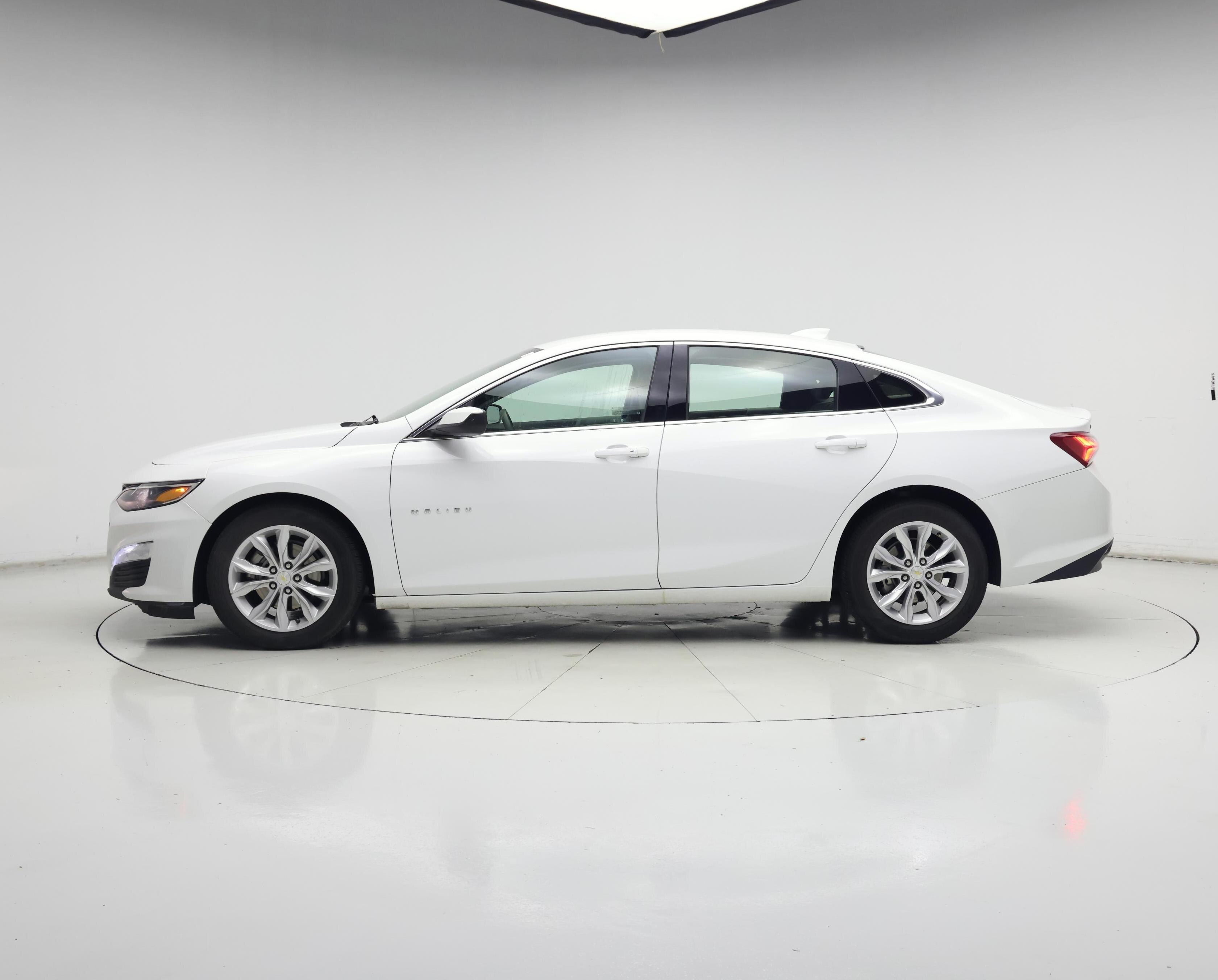 Thumbnail: 2022 Chevrolet Malibu - 3