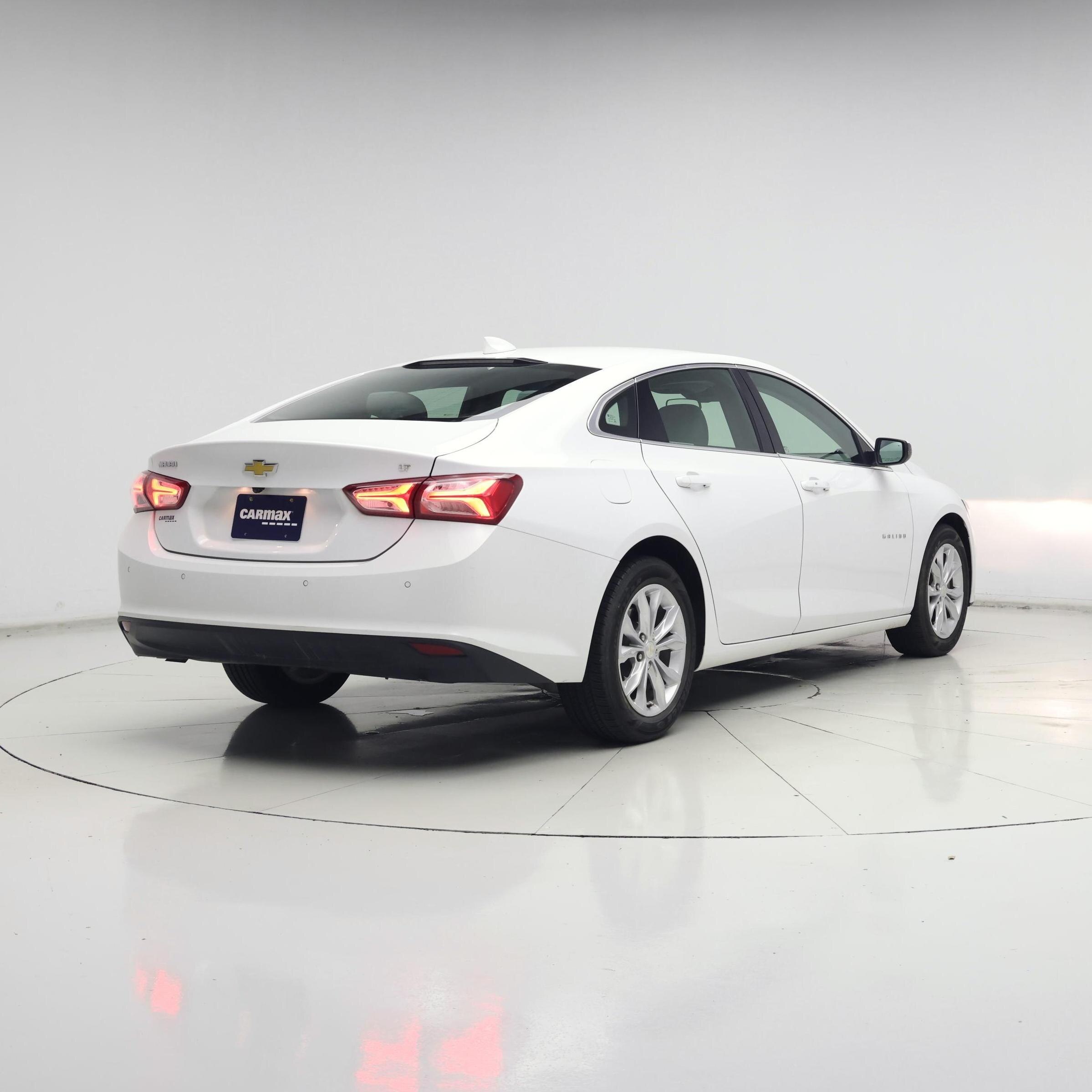 Thumbnail: 2022 Chevrolet Malibu - 8