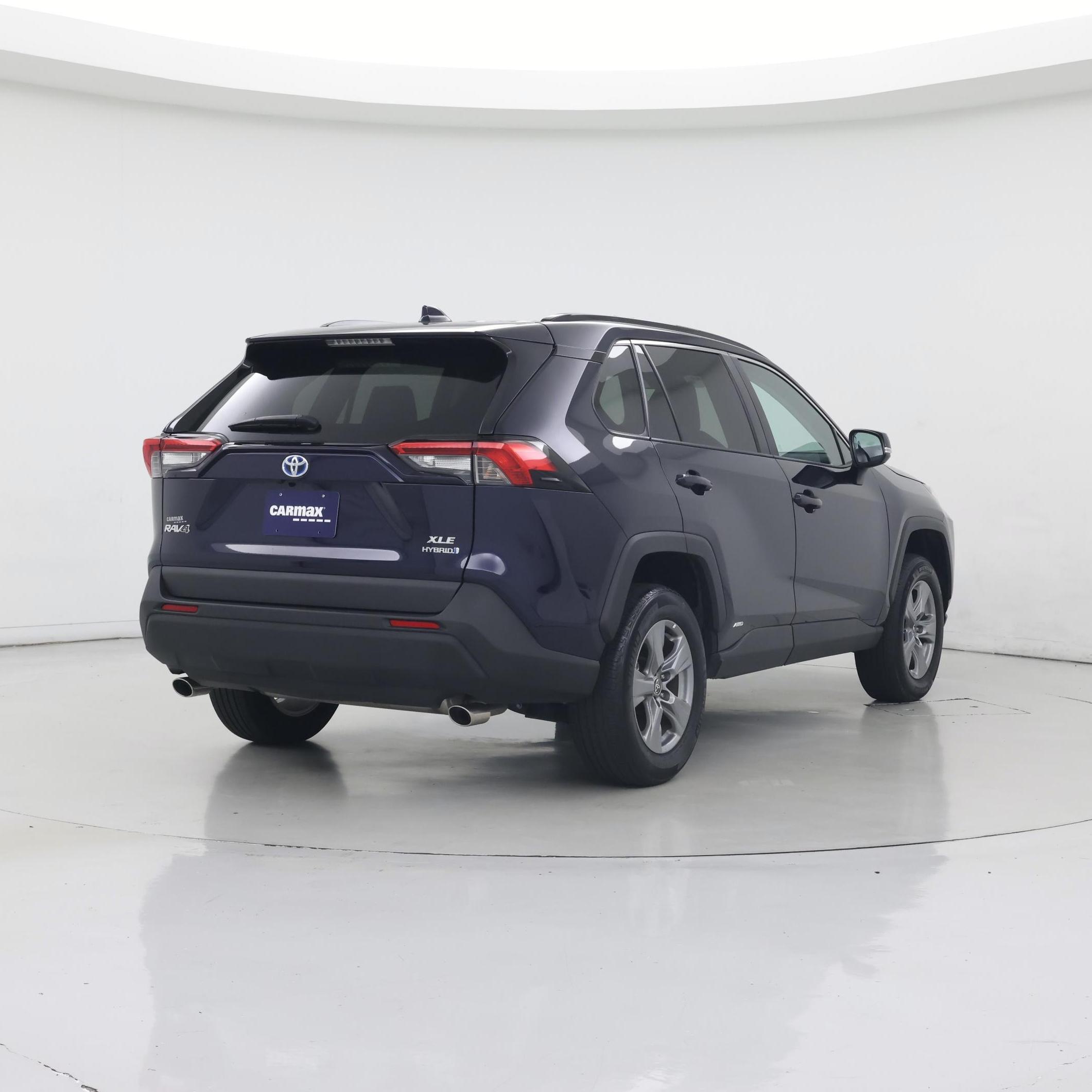 Thumbnail: 2022 Toyota RAV4 - 8