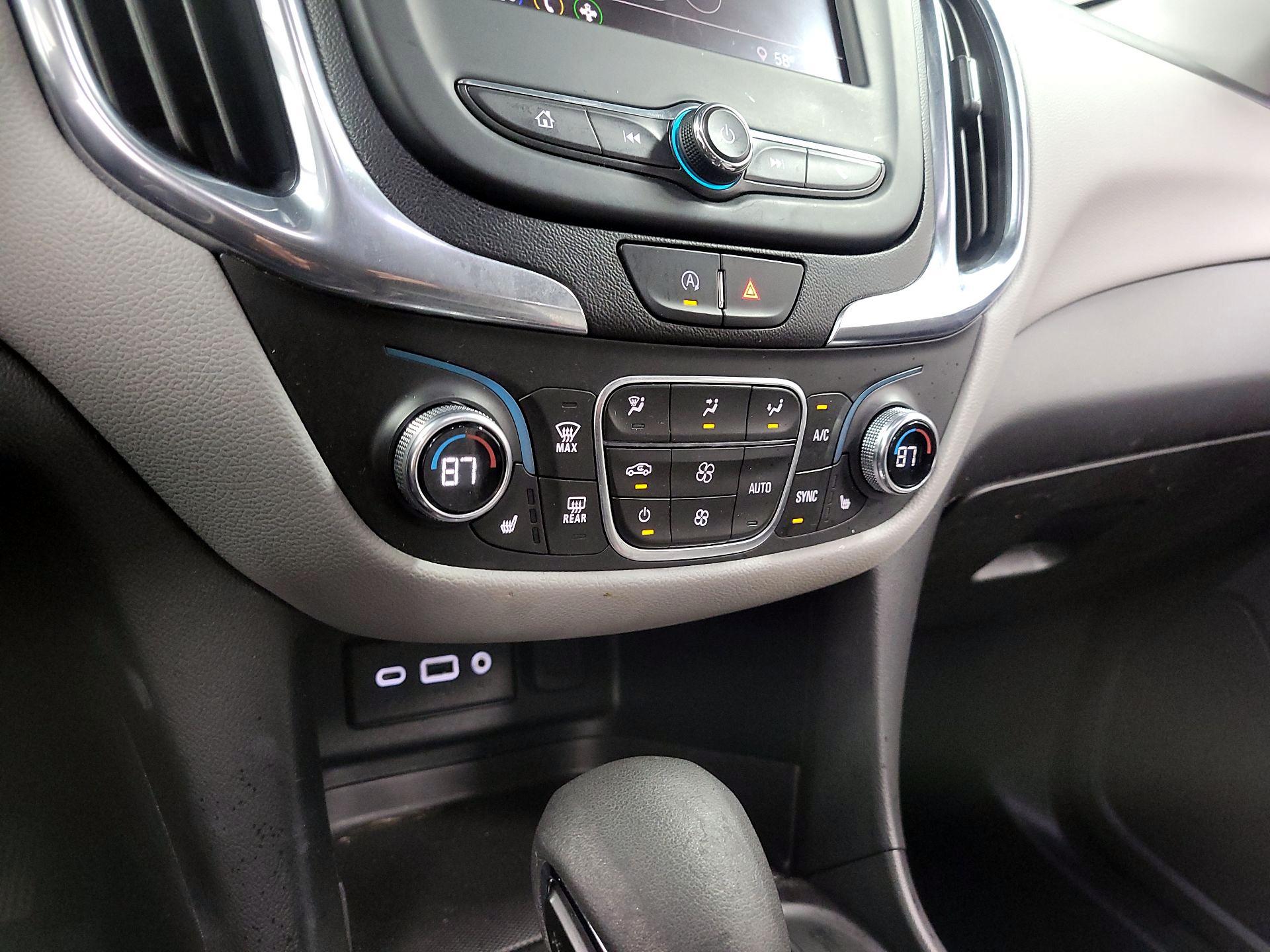 Thumbnail: 2022 Chevrolet Equinox - 16