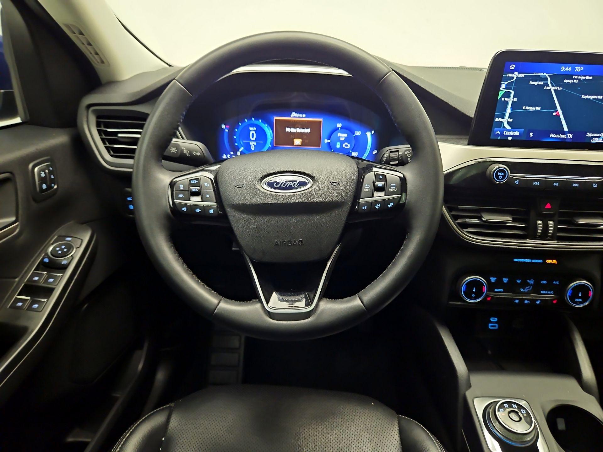 Thumbnail: 2022 Ford Escape - 10