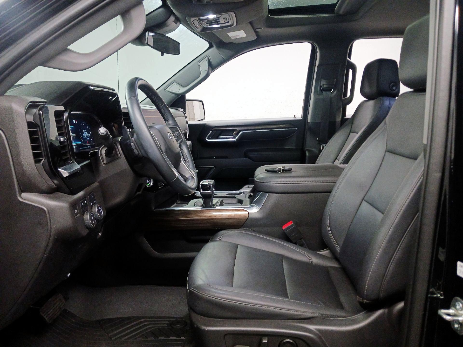 Thumbnail: 2023 Chevrolet Silverado 1500 - 11