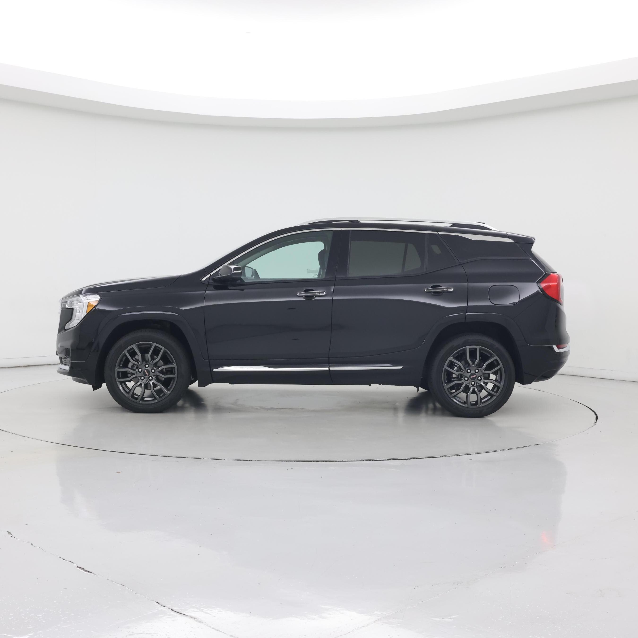 Thumbnail: 2023 GMC Terrain - 3