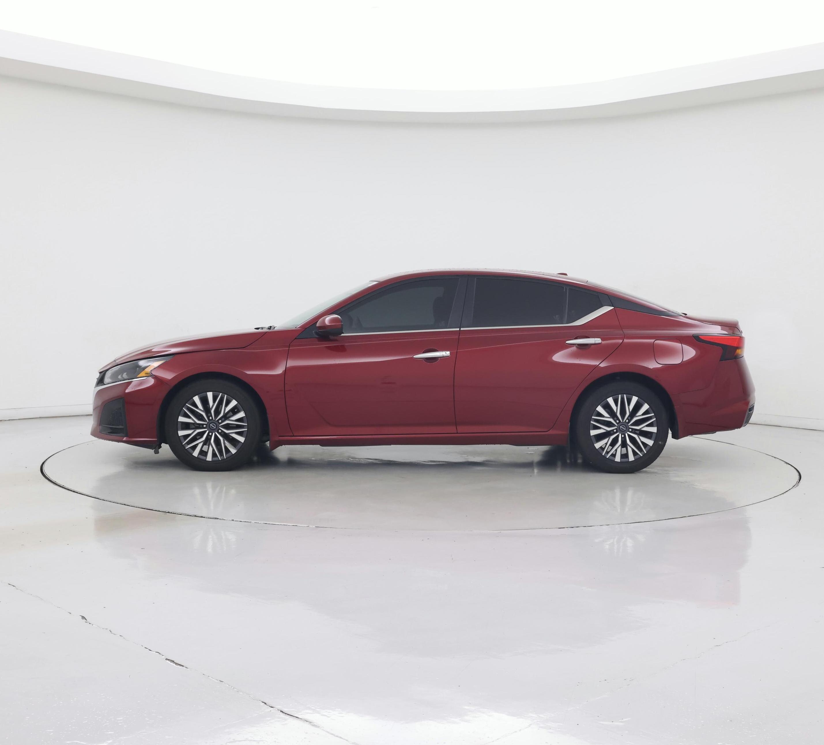 Thumbnail: 2023 Nissan Altima - 3