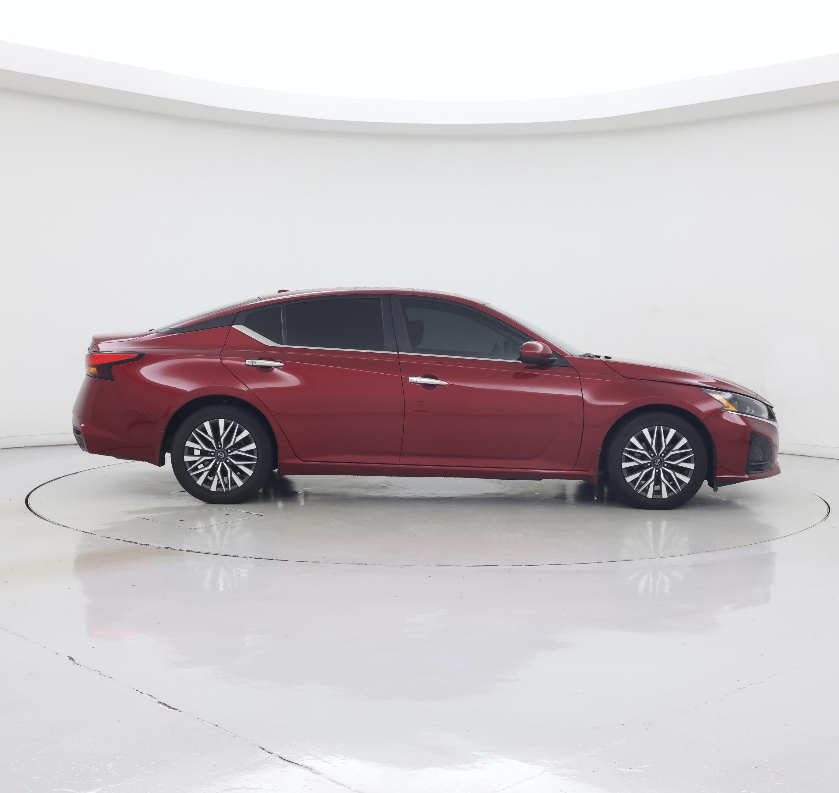 Thumbnail: 2023 Nissan Altima - 7