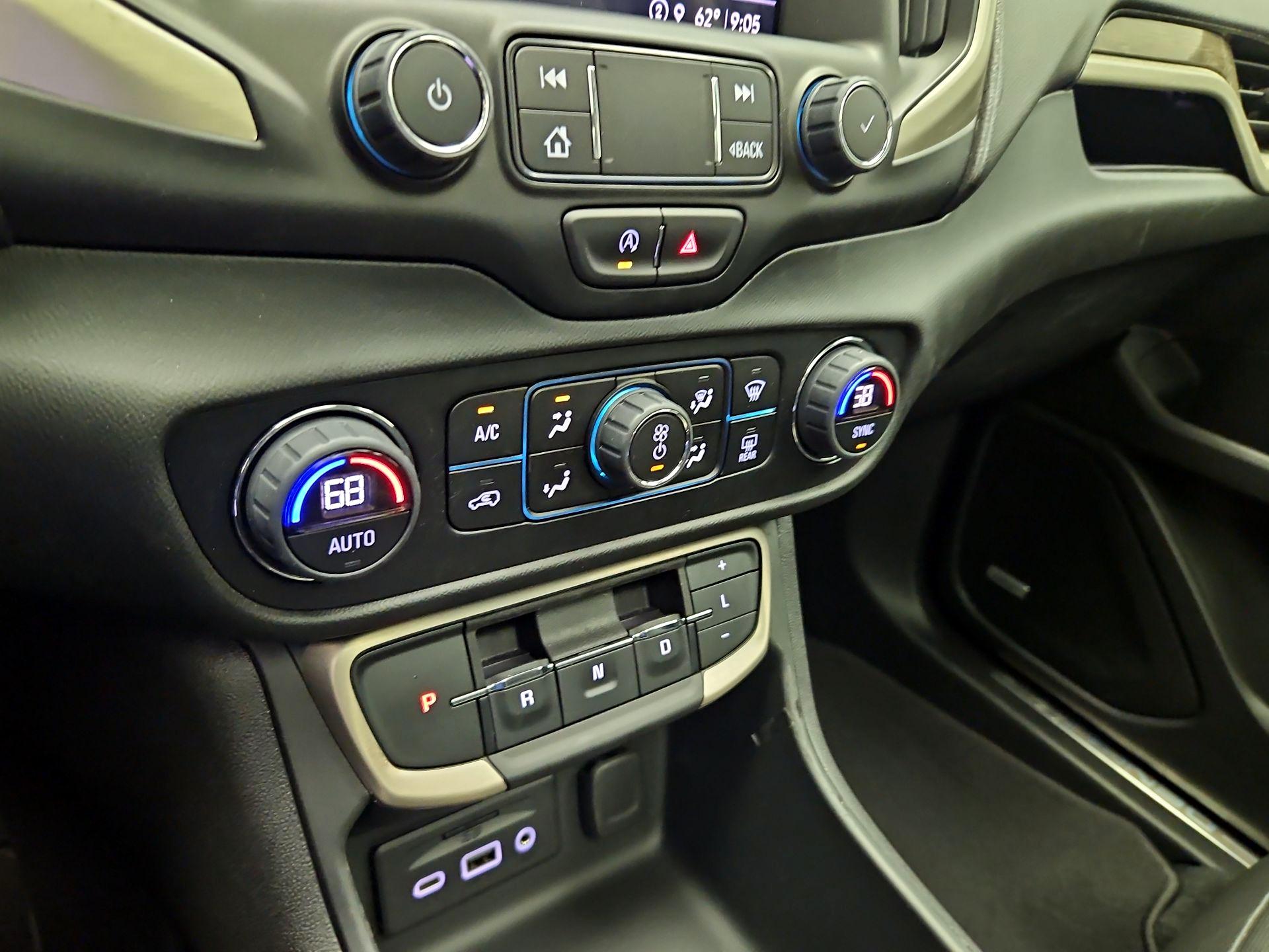Thumbnail: 2023 GMC Terrain - 17