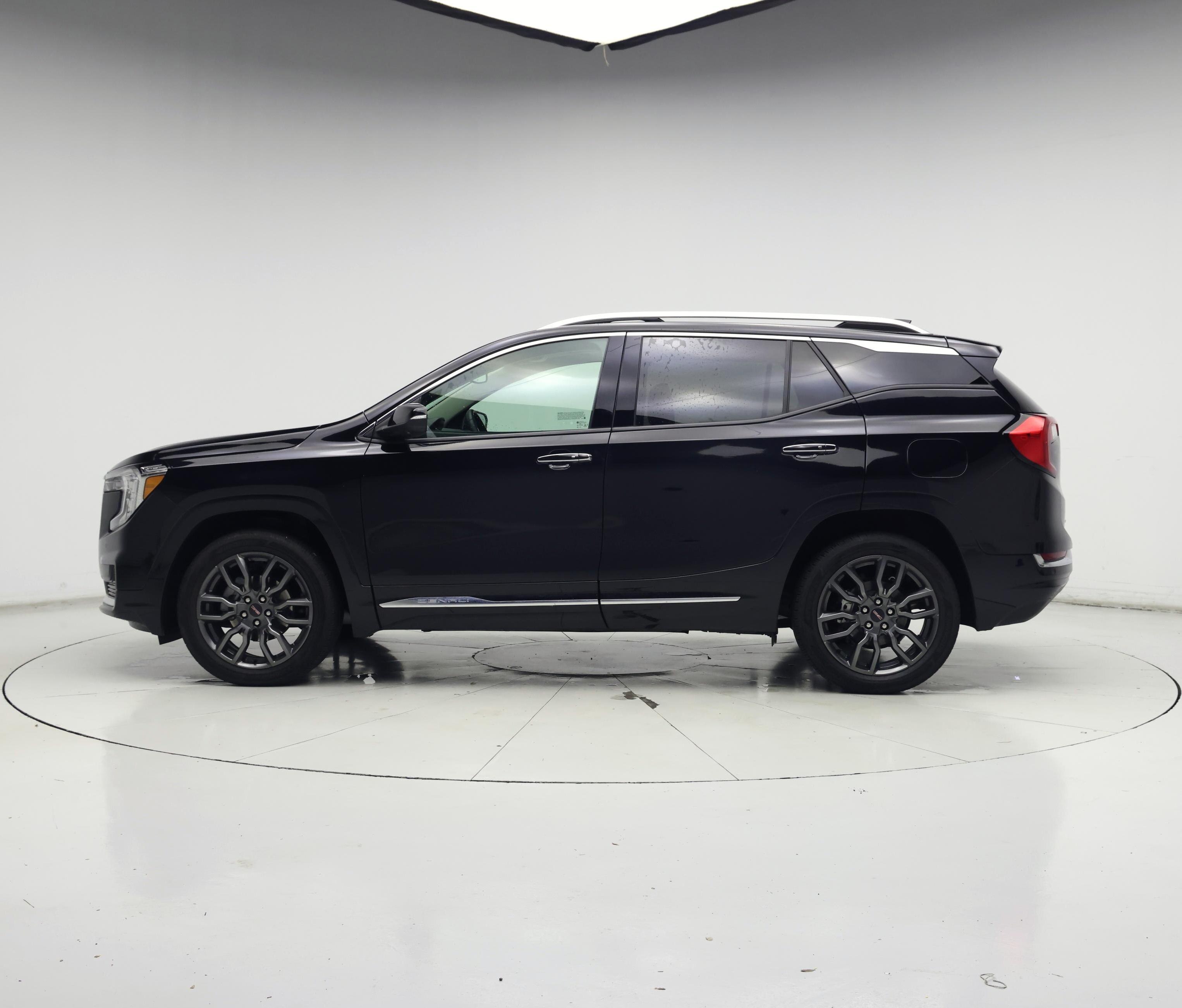 Thumbnail: 2023 GMC Terrain - 3