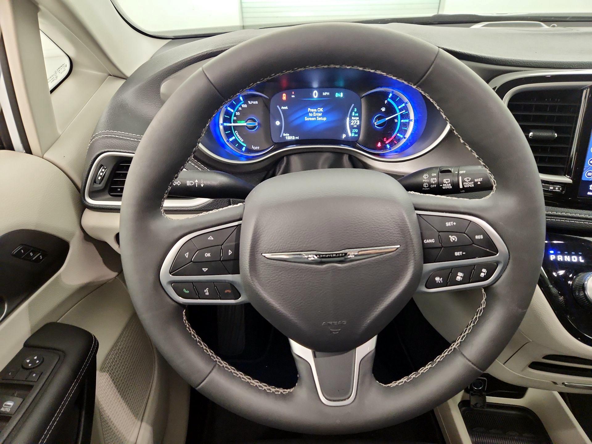Thumbnail: 2024 Chrysler Pacifica - 10