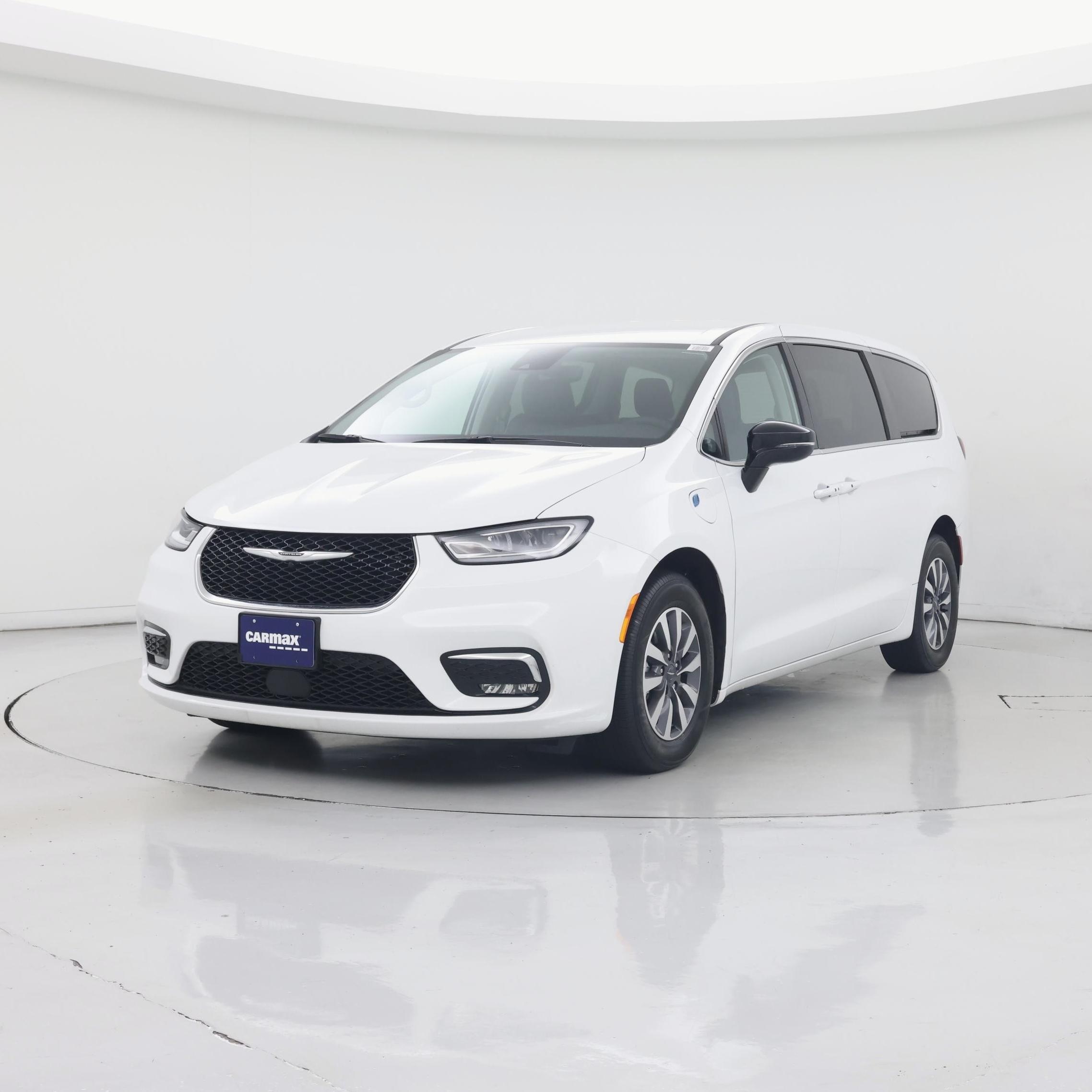 Thumbnail: 2024 Chrysler Pacifica - 4