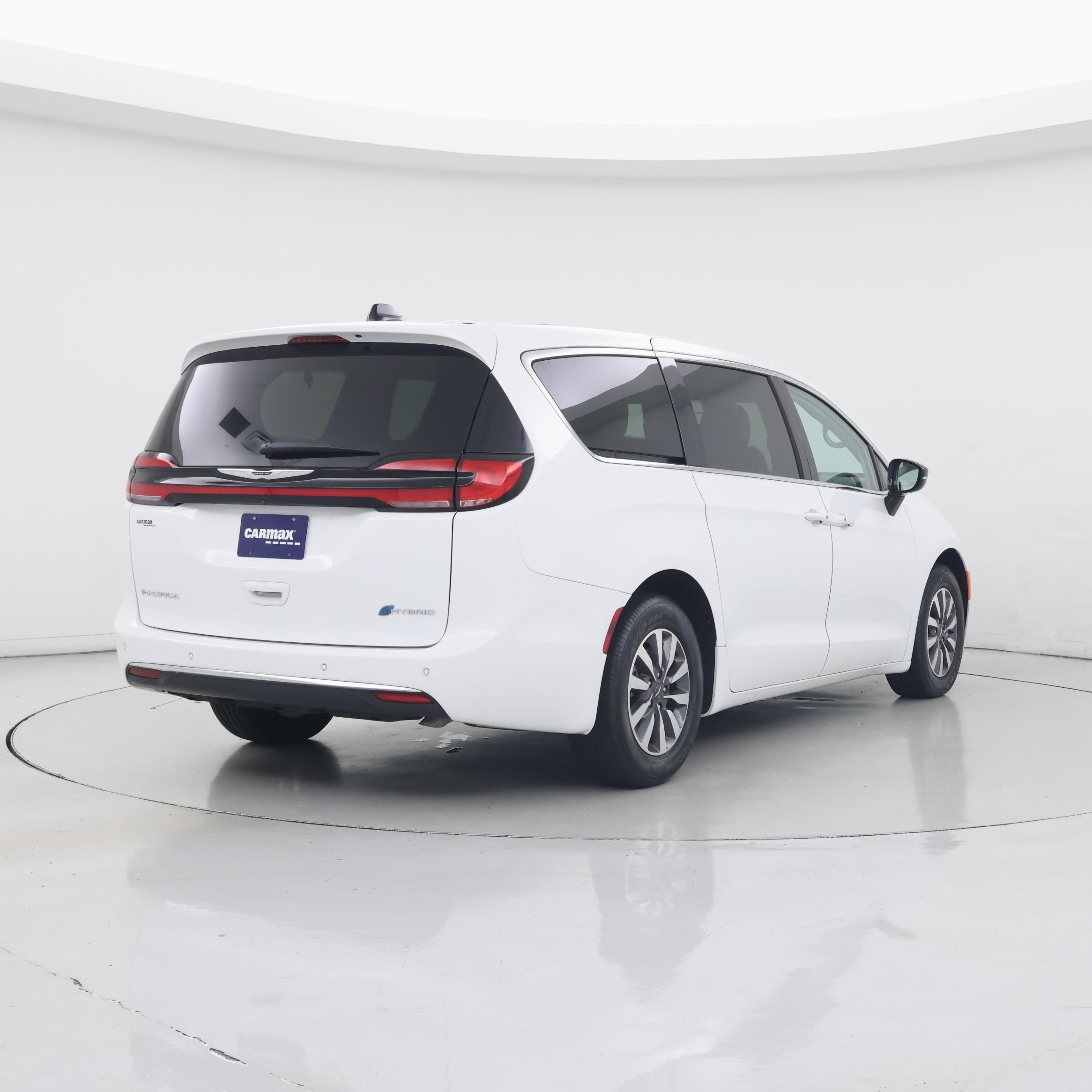 Thumbnail: 2024 Chrysler Pacifica - 8