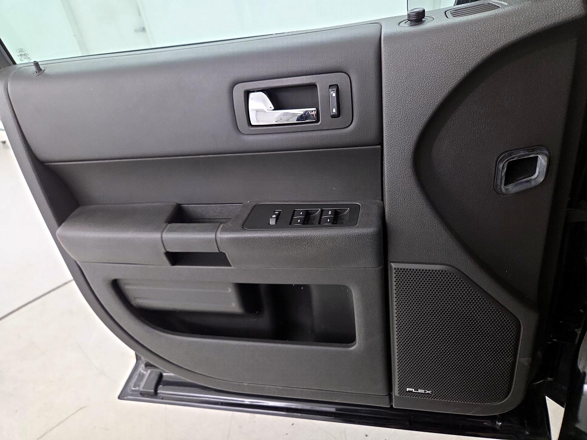 Thumbnail: 2014 Ford Flex - 12