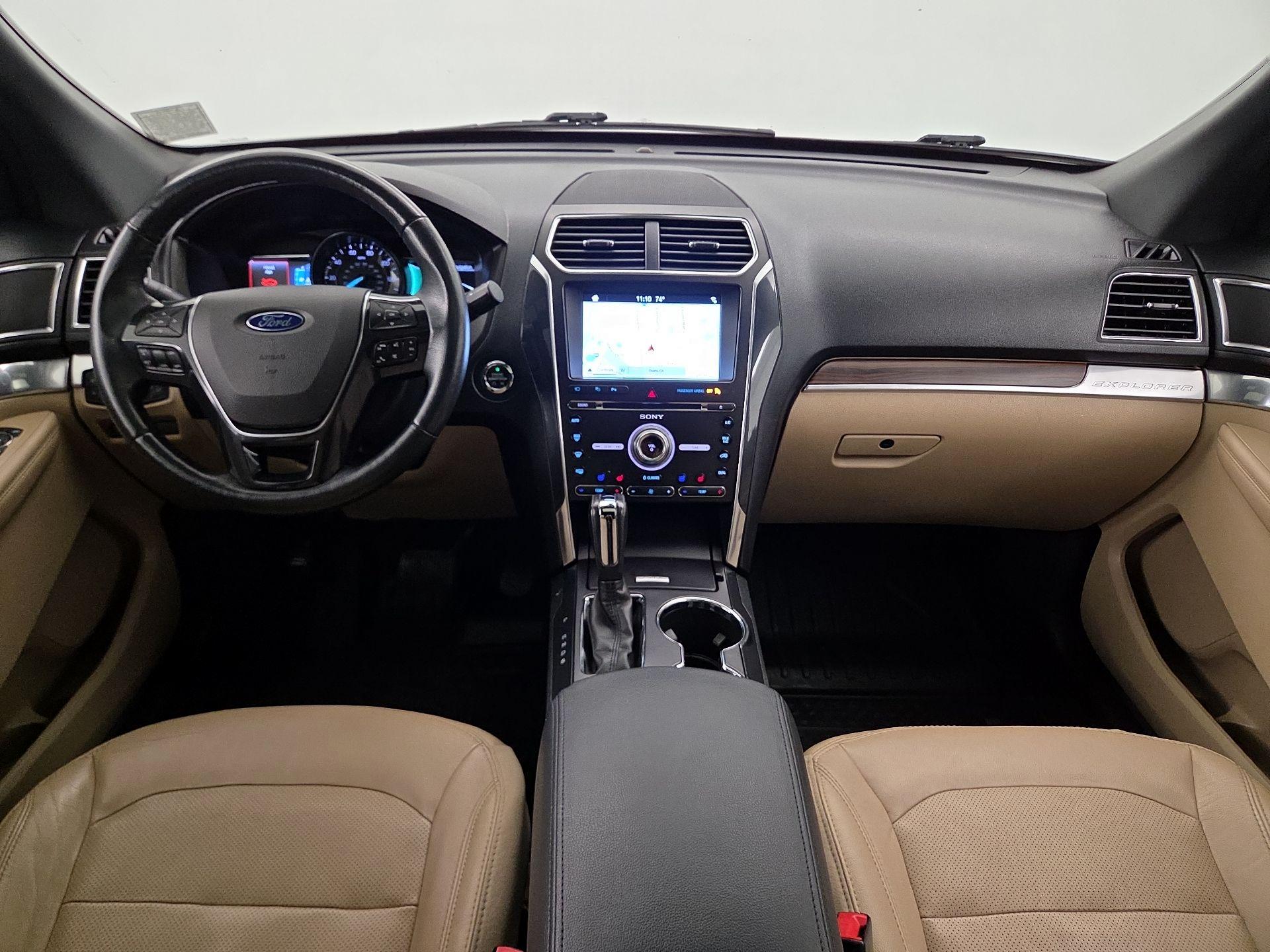 Thumbnail: 2017 Ford Explorer - 9